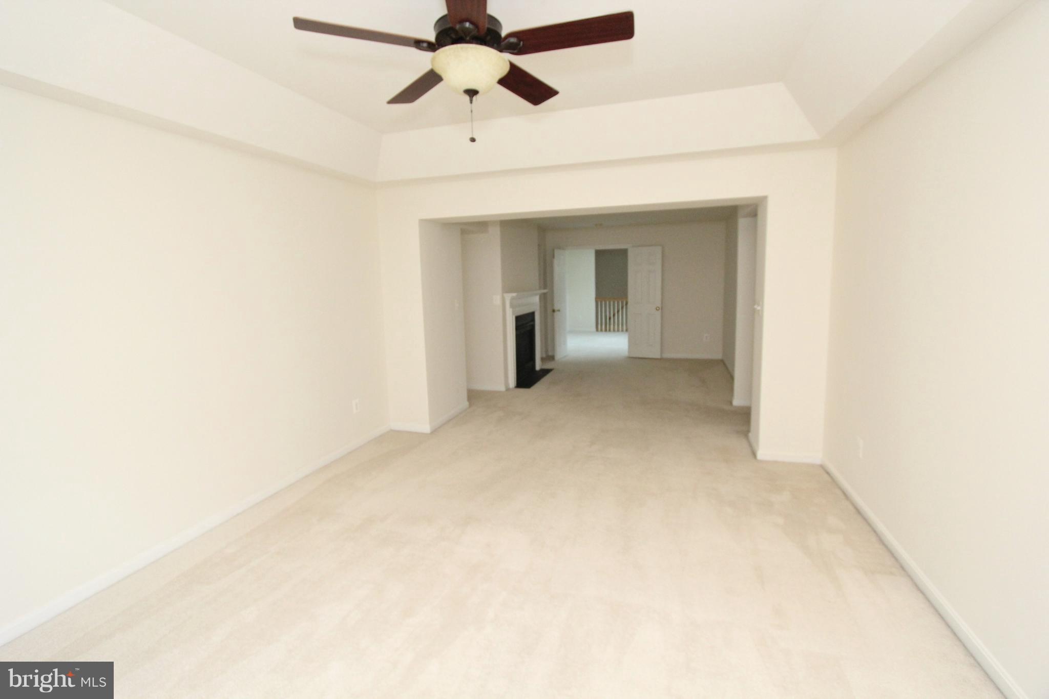 BELMONT CENTER - Residential Lease