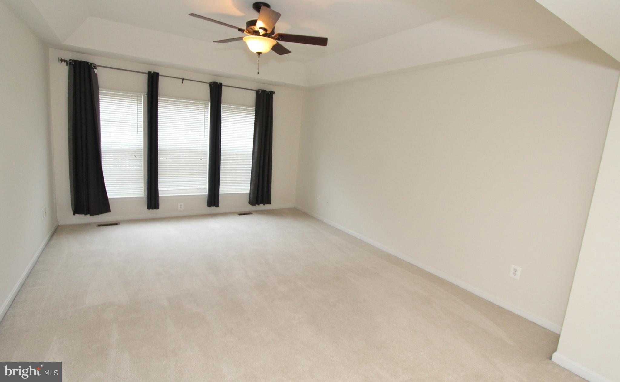 BELMONT CENTER - Residential Lease