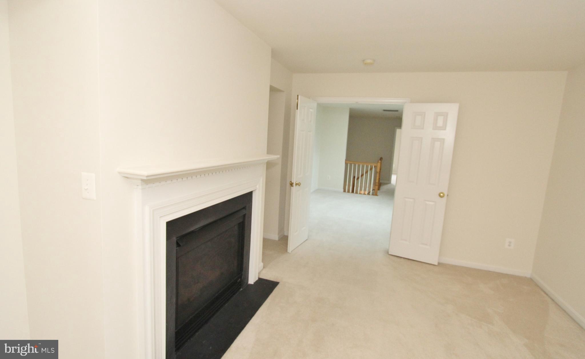 BELMONT CENTER - Residential Lease