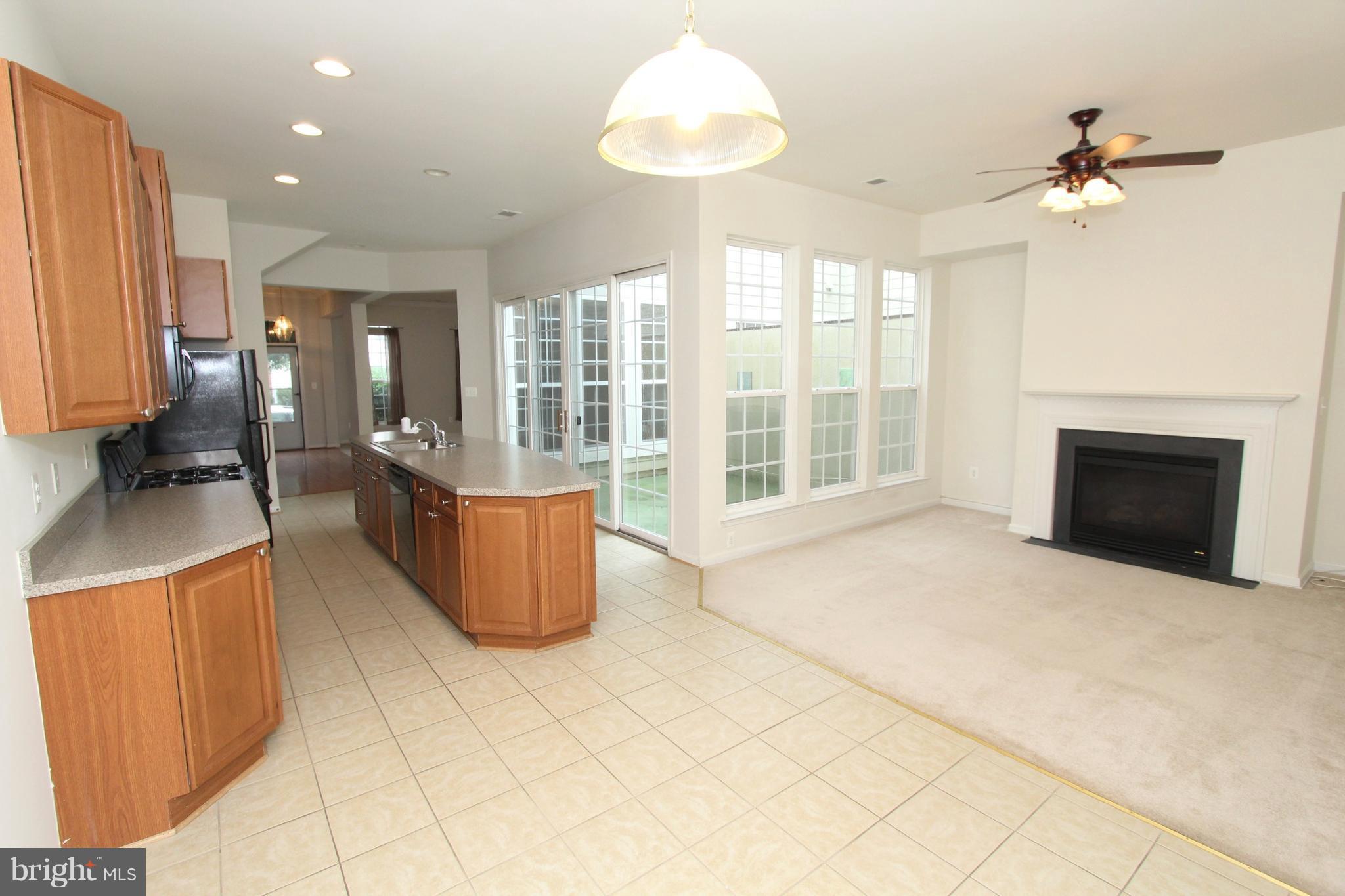 BELMONT CENTER - Residential Lease