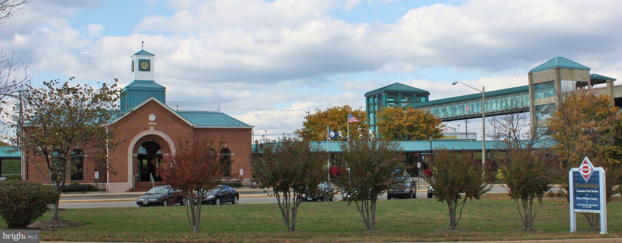 BELMONT CENTER - Residential Lease