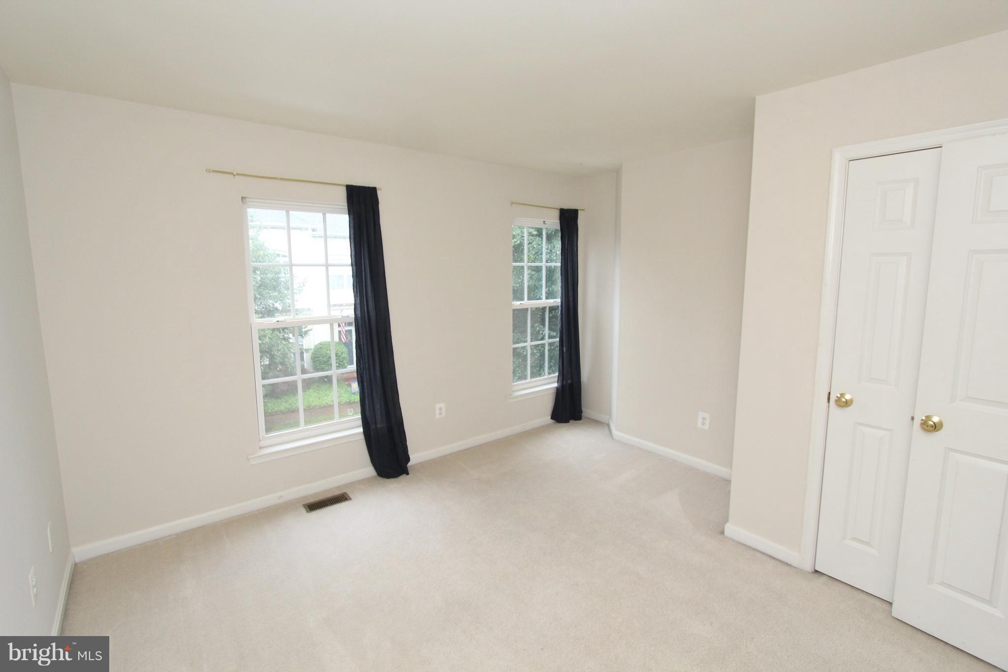 BELMONT CENTER - Residential Lease