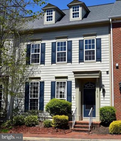 BELMONT CENTER - Residential Lease