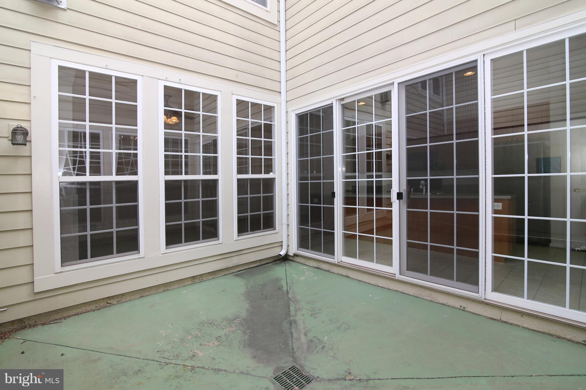 BELMONT CENTER - Residential Lease