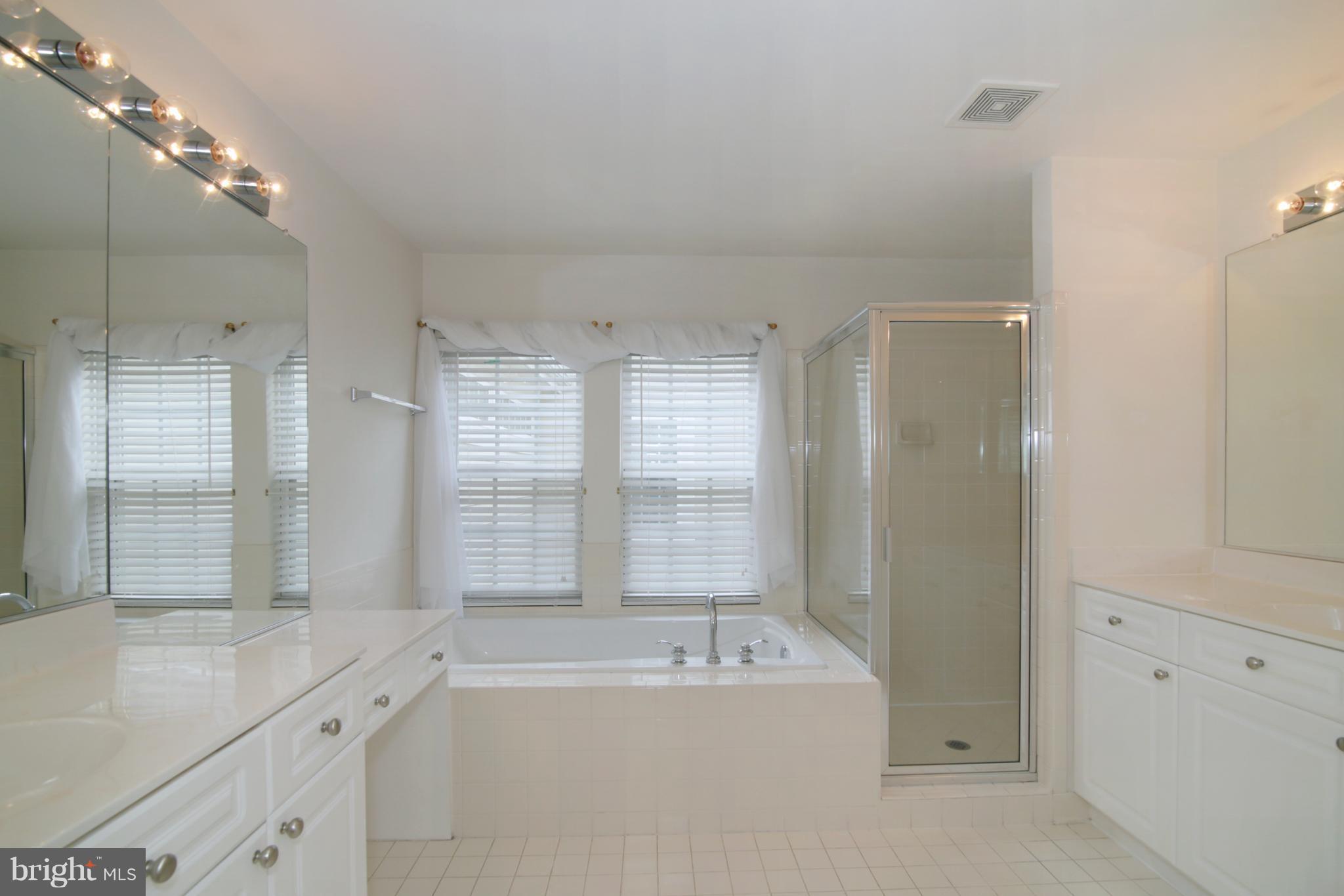 BELMONT CENTER - Residential Lease