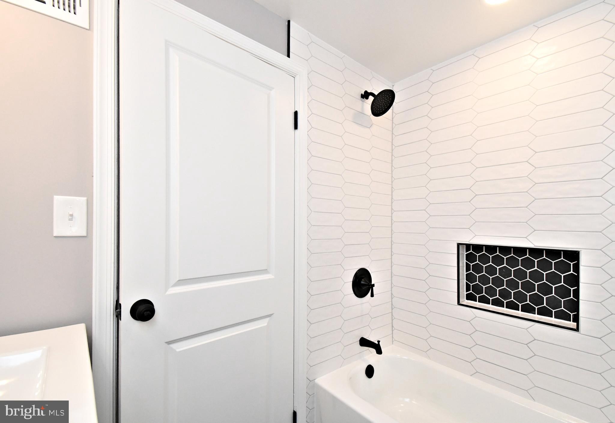 ROWLAND PARK - Residential