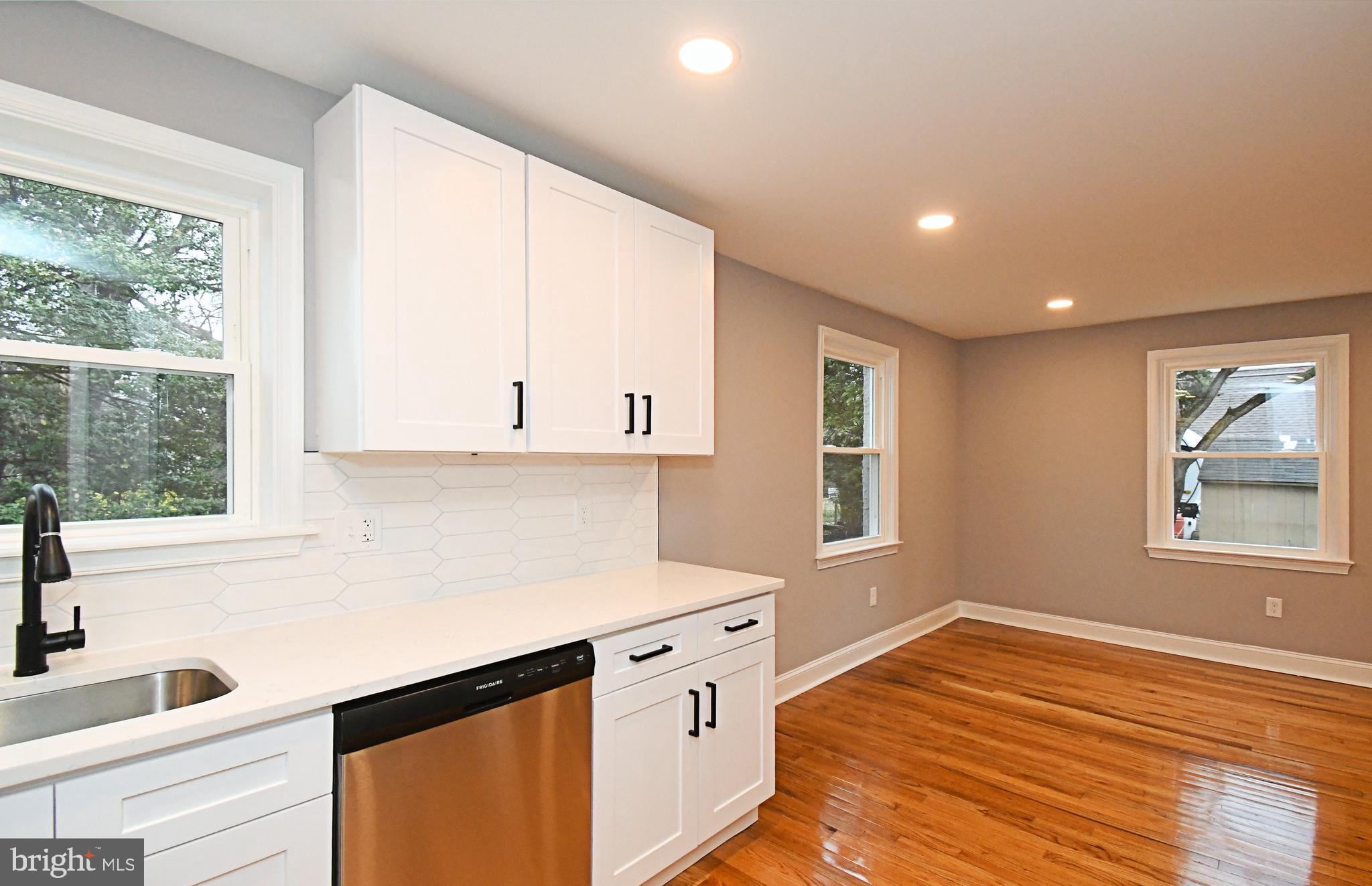 ROWLAND PARK - Residential