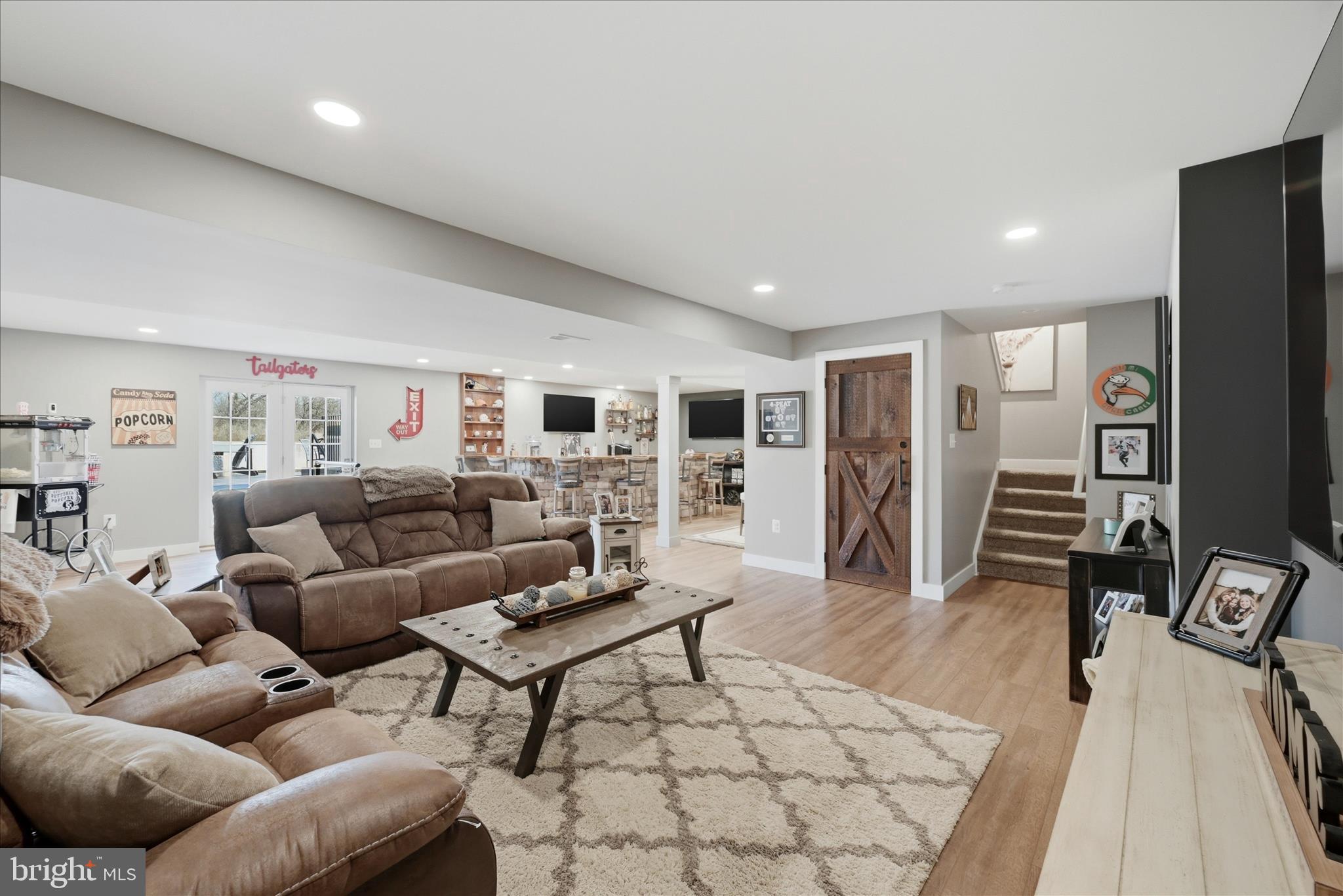 MOUNTAIN VIEW ESTATES - Residential