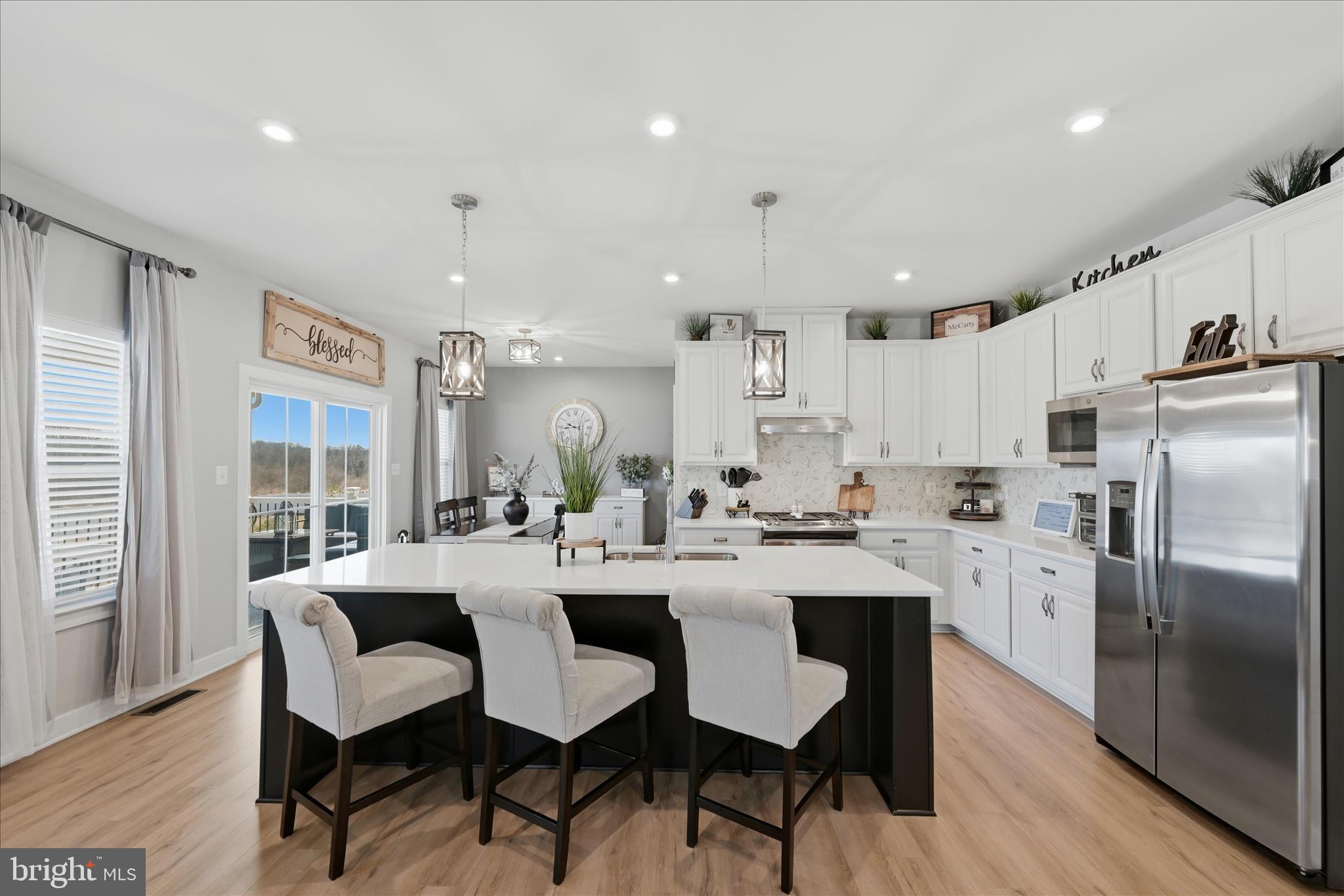 MOUNTAIN VIEW ESTATES - Residential