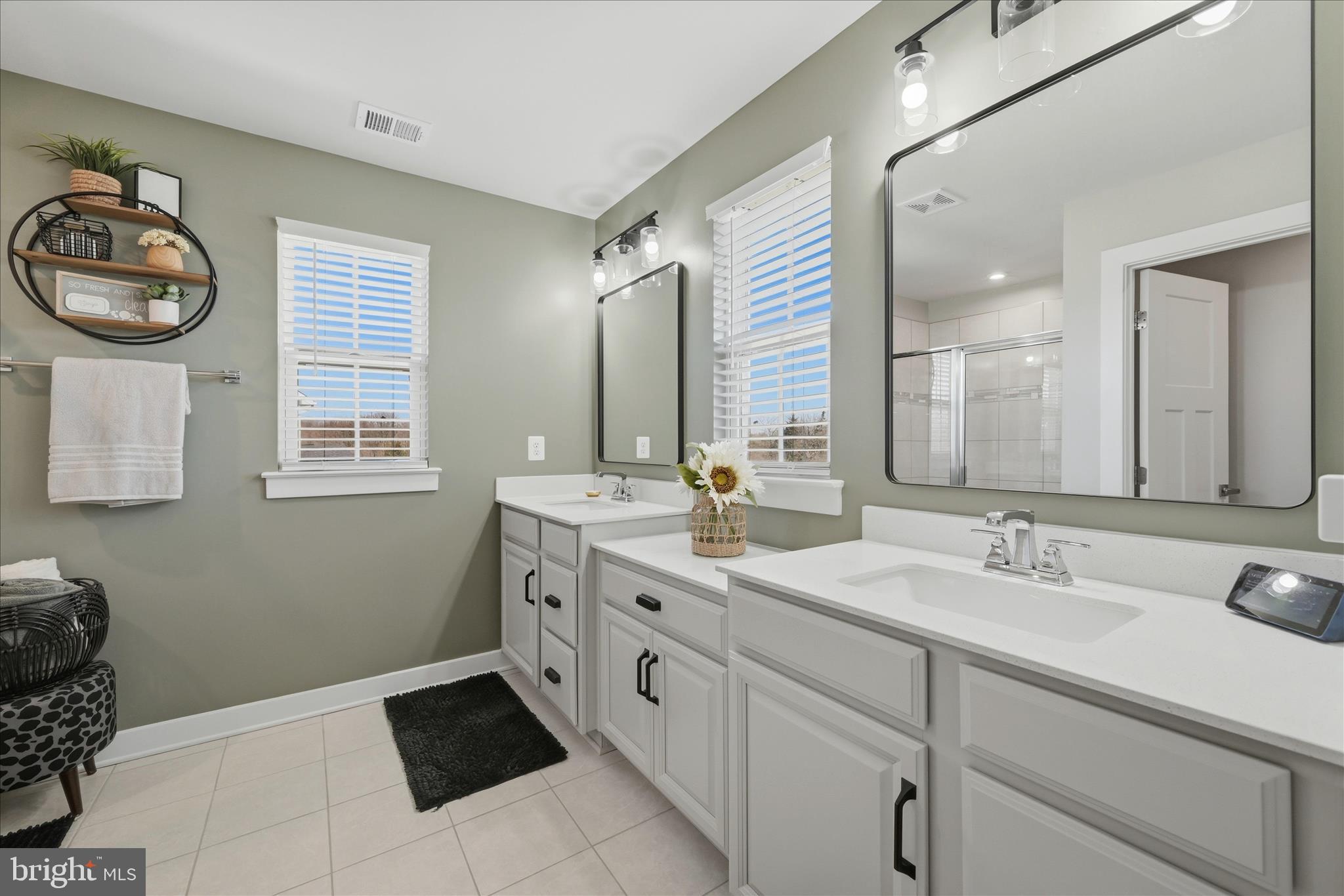 MOUNTAIN VIEW ESTATES - Residential