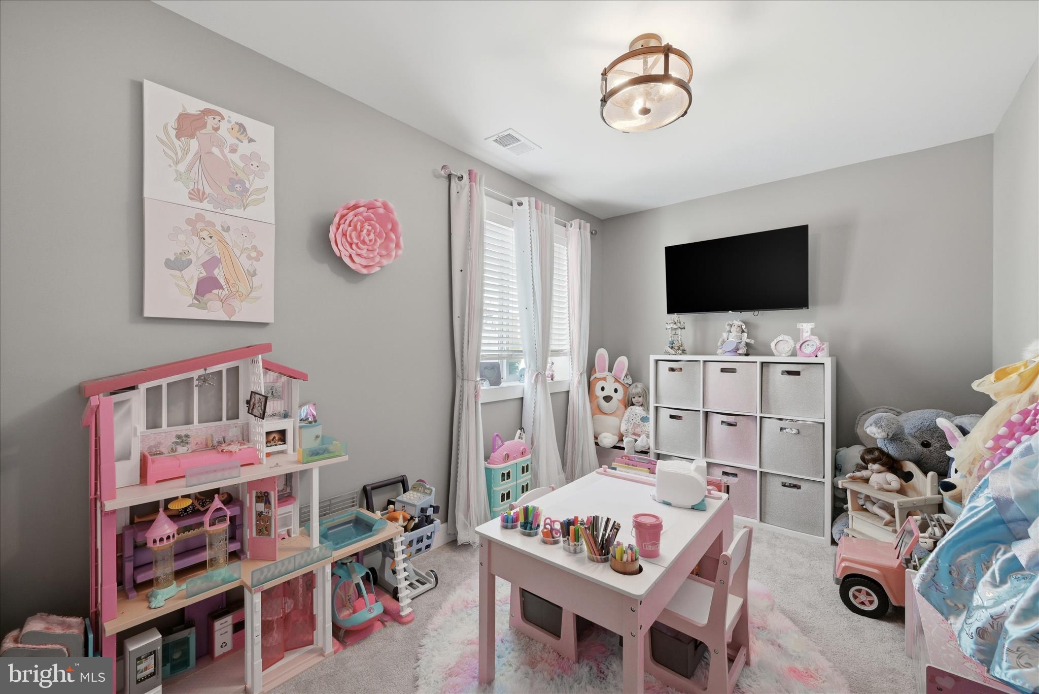 MOUNTAIN VIEW ESTATES - Residential