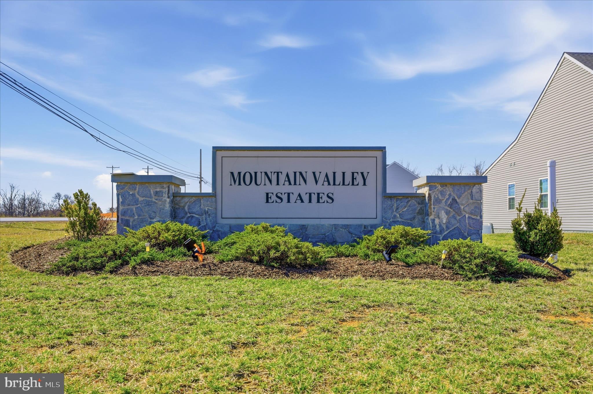 MOUNTAIN VIEW ESTATES - Residential