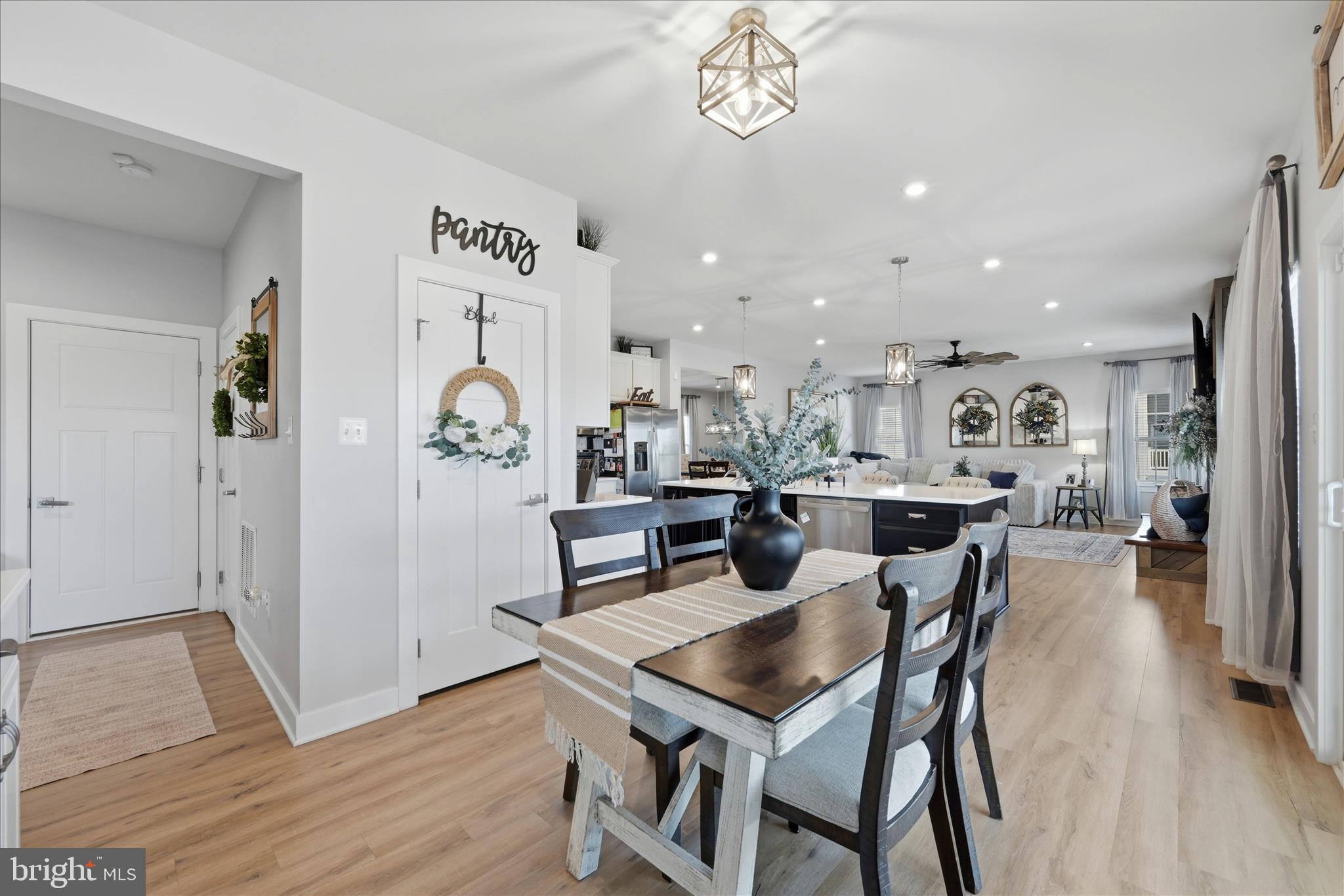 MOUNTAIN VIEW ESTATES - Residential