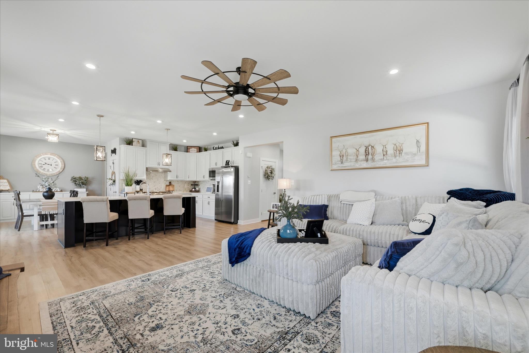 MOUNTAIN VIEW ESTATES - Residential