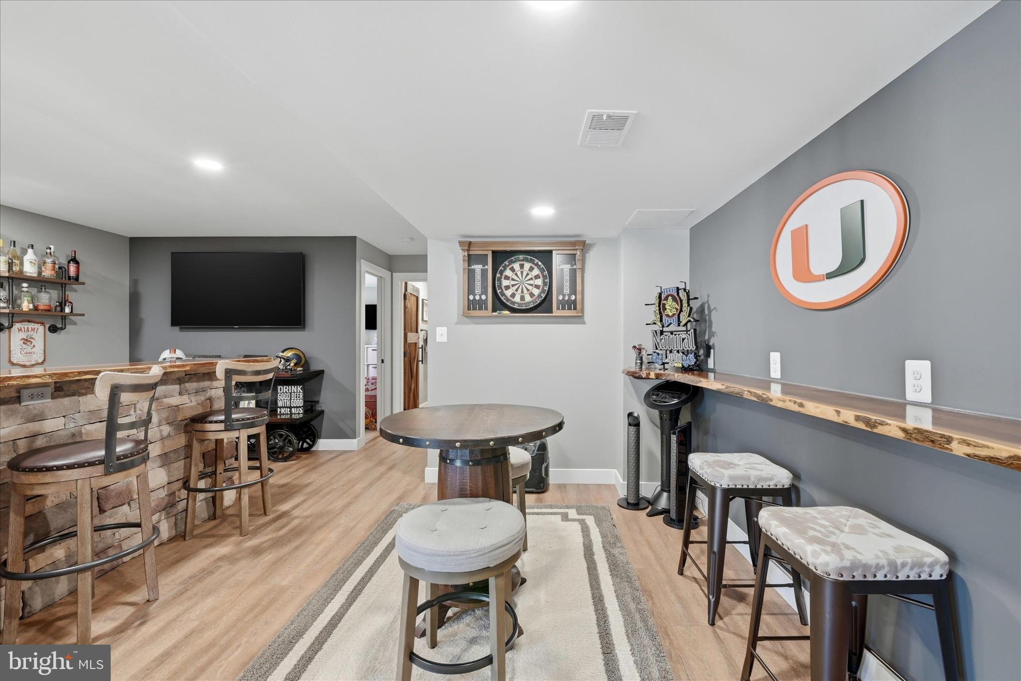 MOUNTAIN VIEW ESTATES - Residential