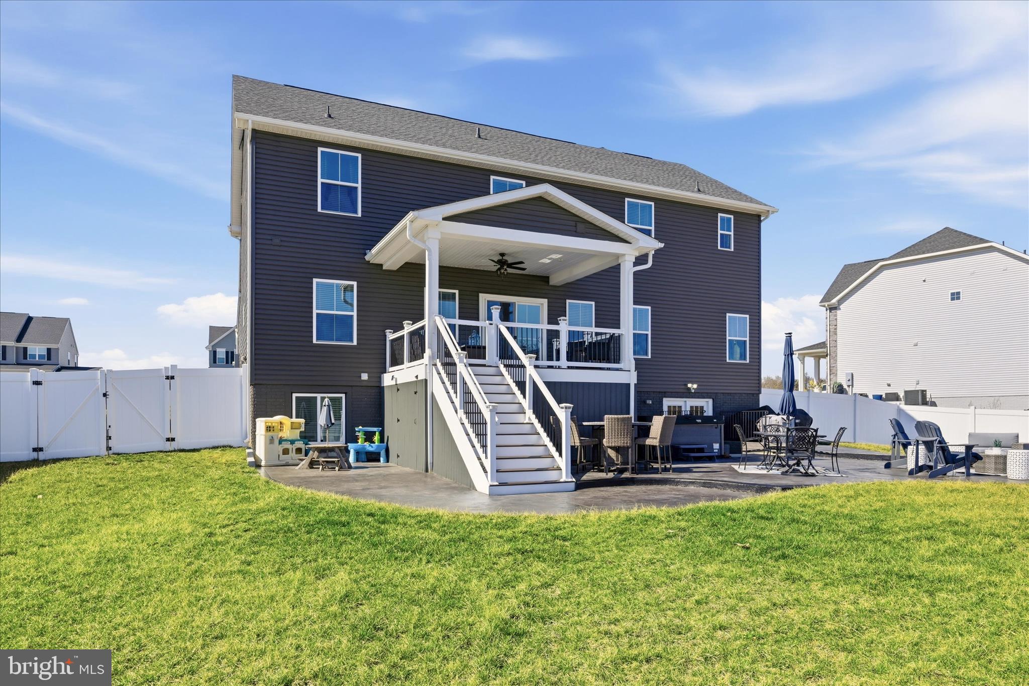 MOUNTAIN VIEW ESTATES - Residential