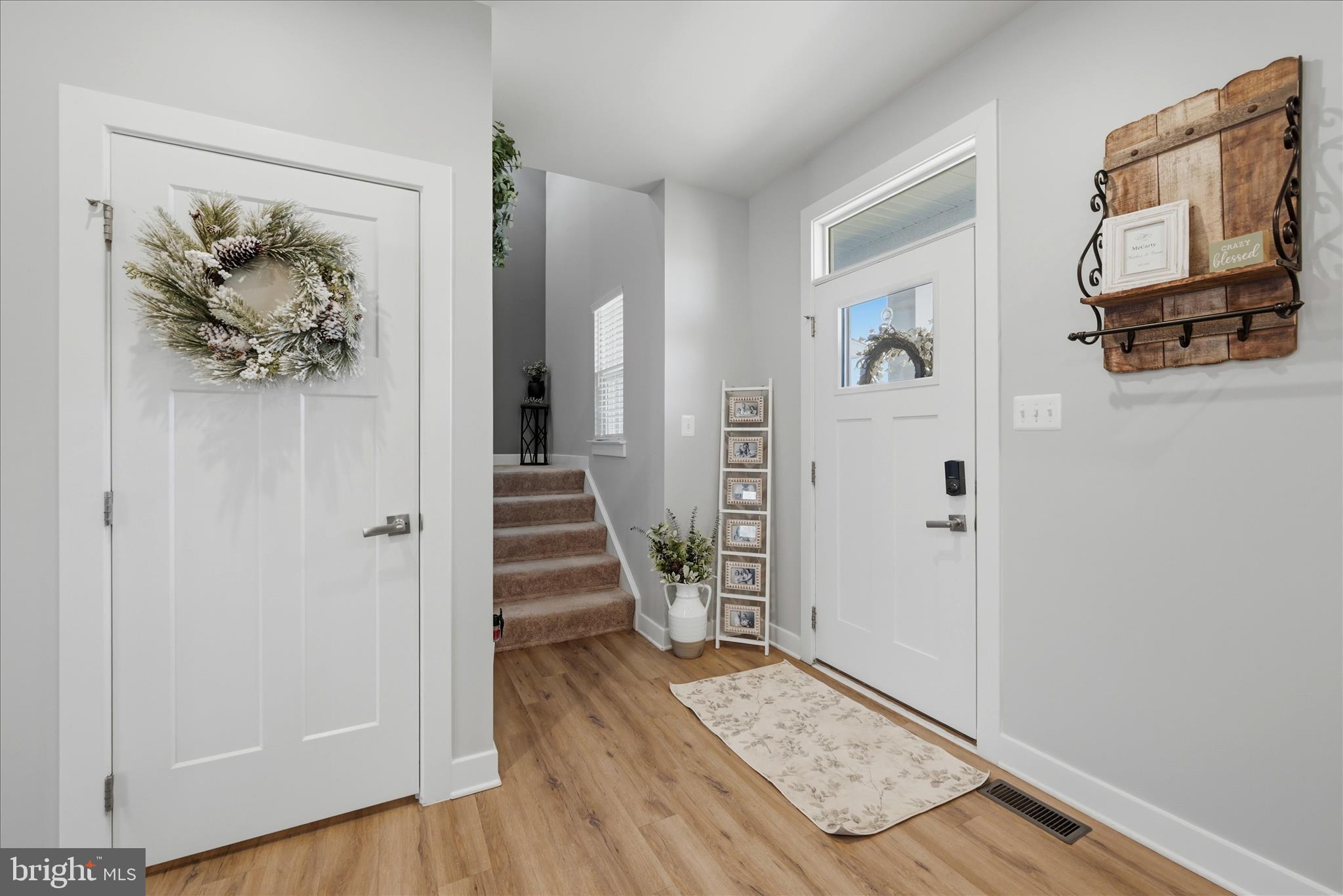 MOUNTAIN VIEW ESTATES - Residential