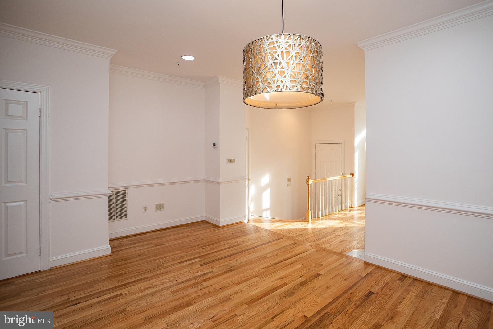 ROSSLYN - Residential Lease