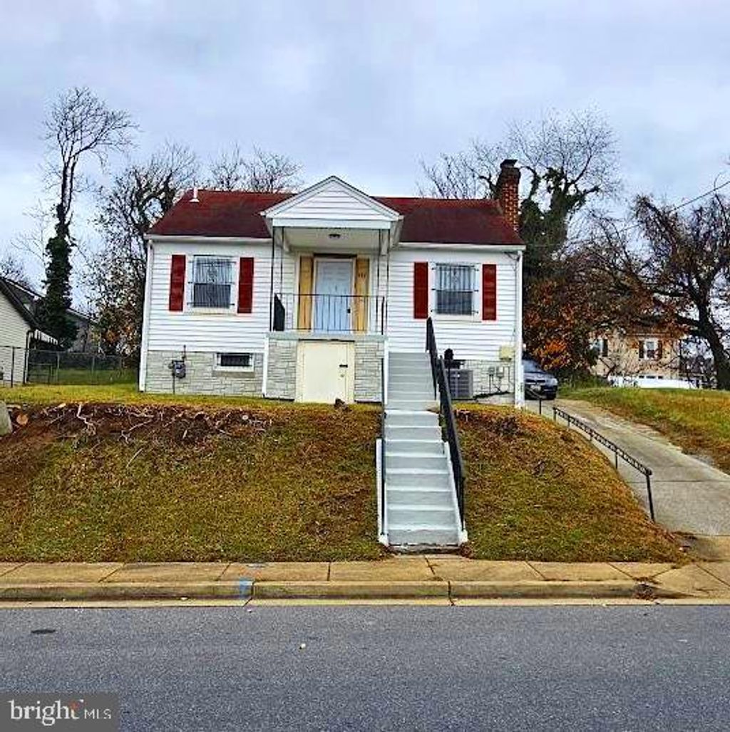 Photo of 707 61st Avenue, CAPITOL HEIGHTS, MD 20743 (MLS # MDPG2184224)
