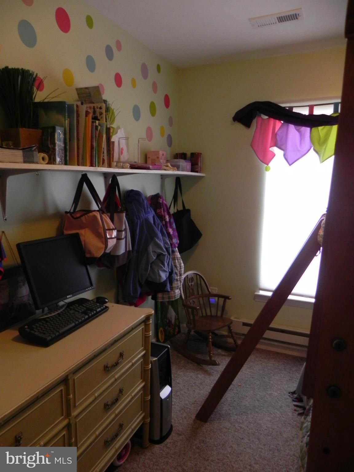 SIGEL BRN P/O GLYMONT SU - Residential Lease