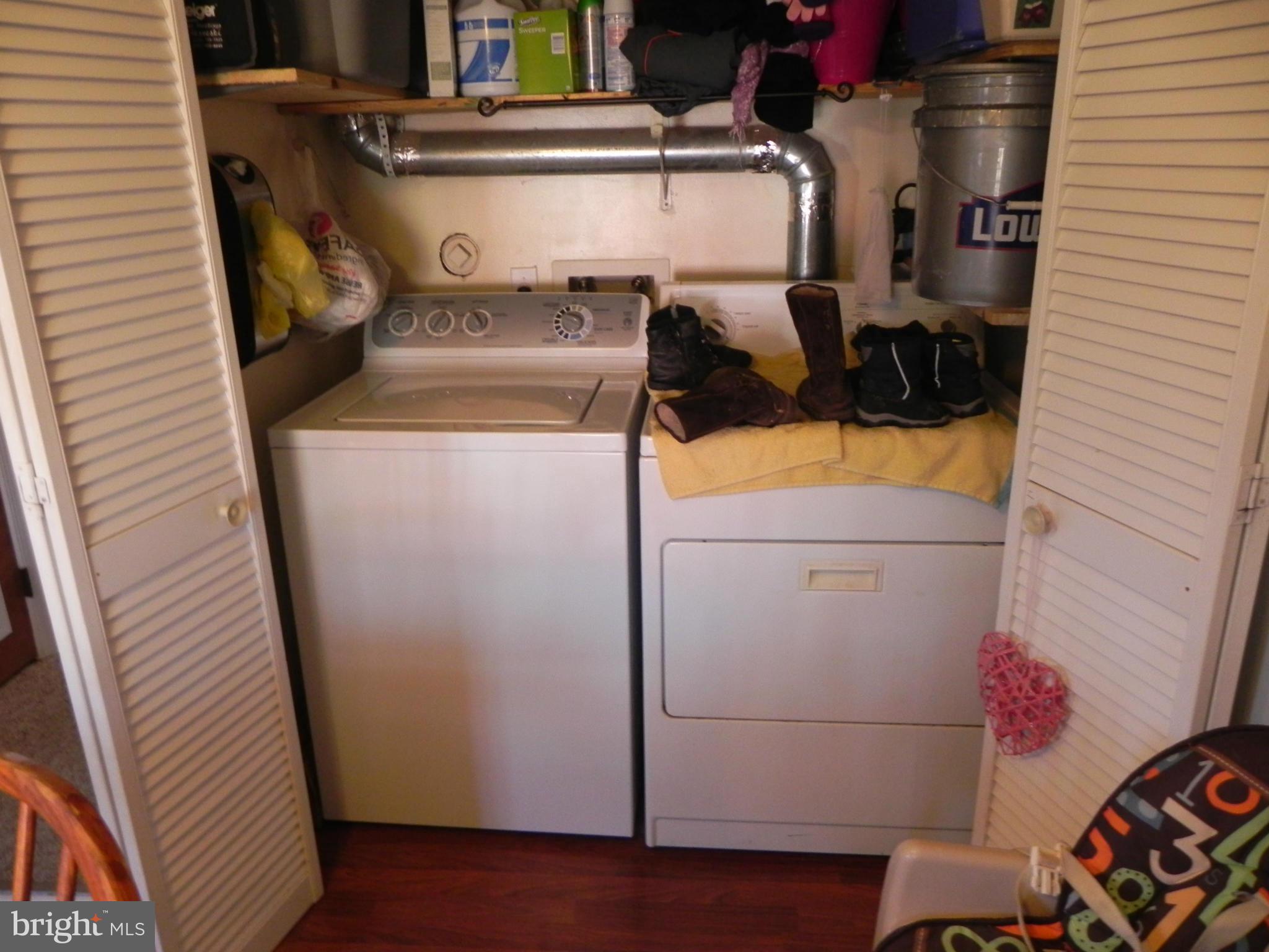 SIGEL BRN P/O GLYMONT SU - Residential Lease