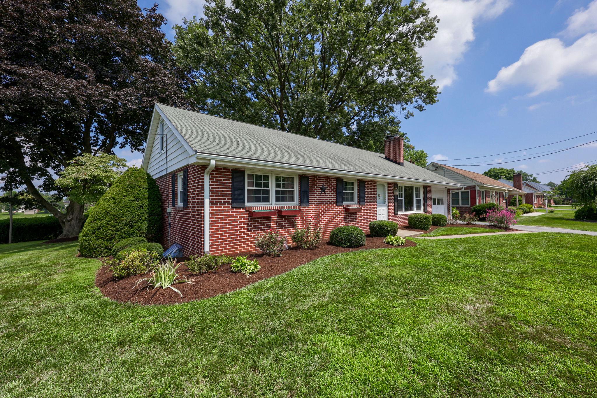 89 ROSE AVENUE