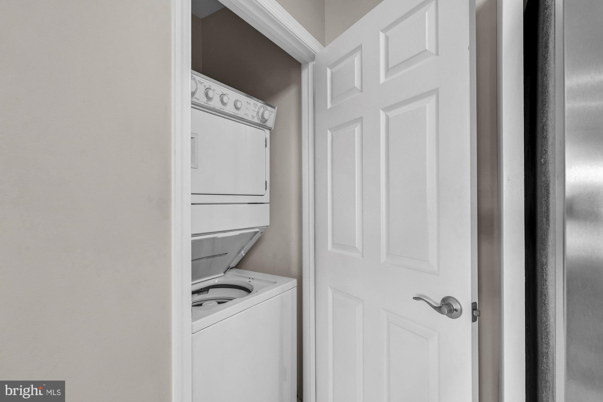 EDGEWATER AT TOWN CENTER - Residential