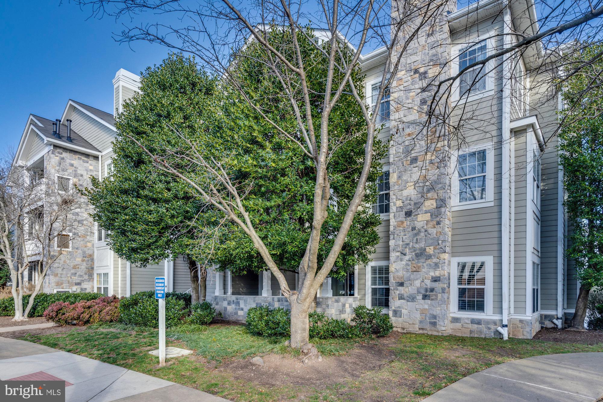 EDGEWATER AT TOWN CENTER - Residential