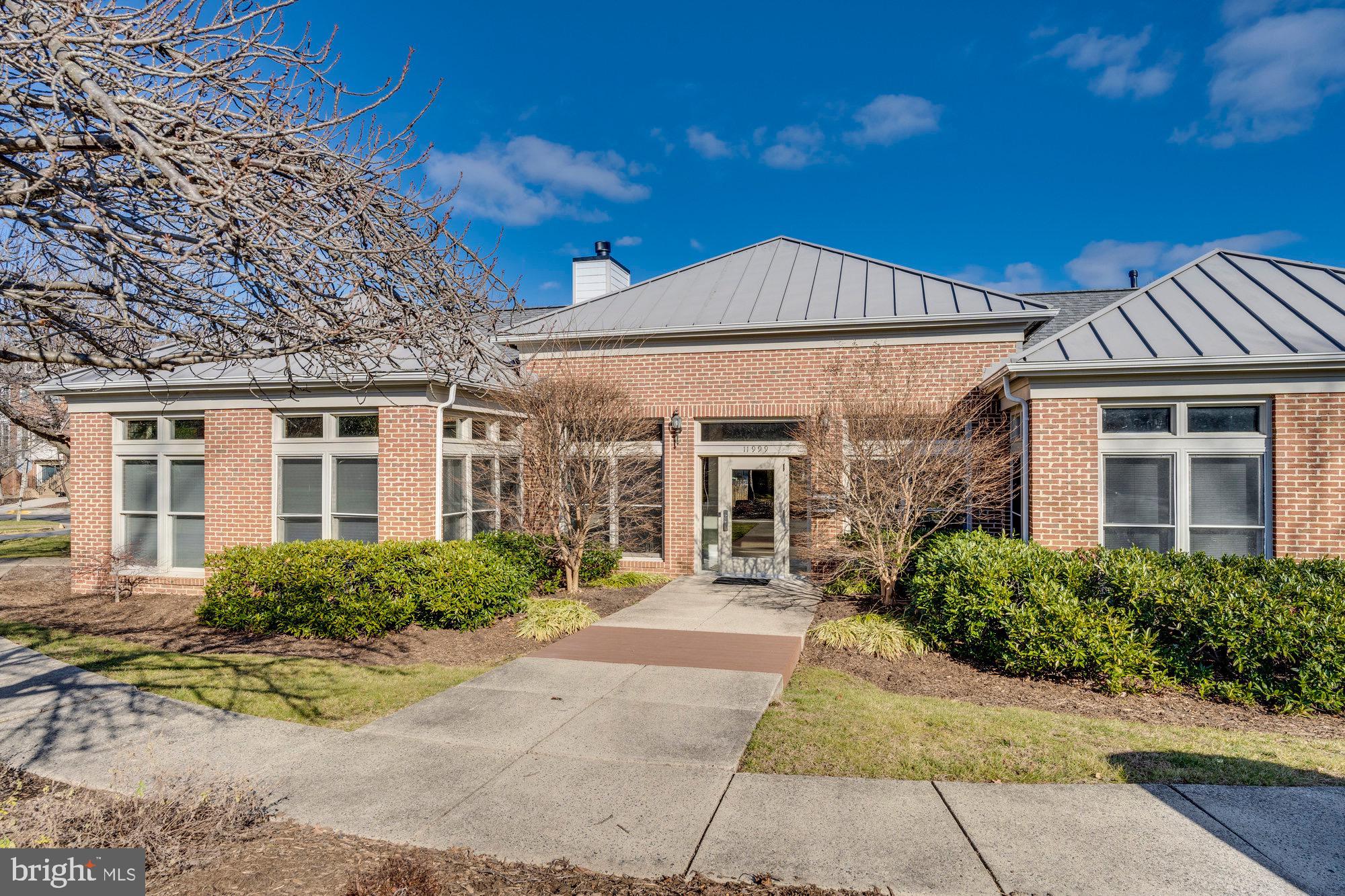 EDGEWATER AT TOWN CENTER - Residential