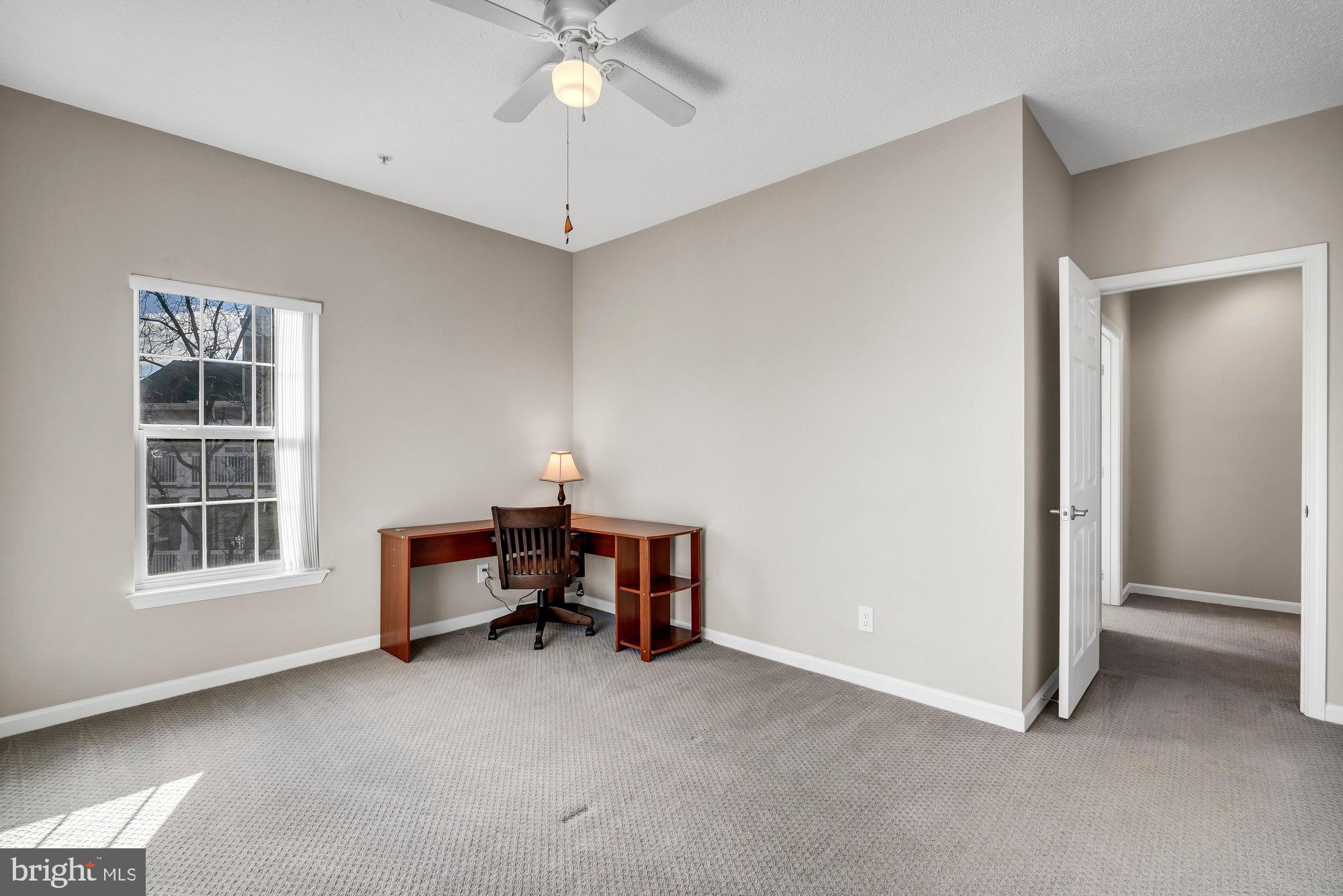 EDGEWATER AT TOWN CENTER - Residential