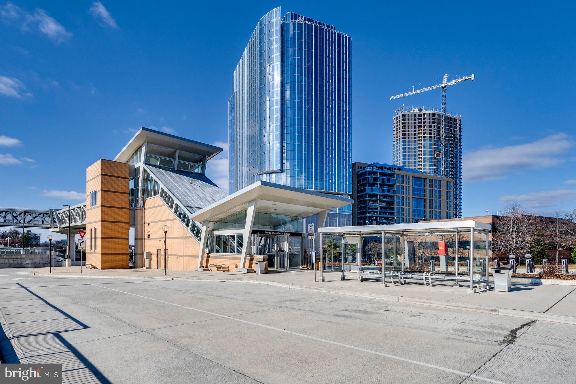 EDGEWATER AT TOWN CENTER - Residential