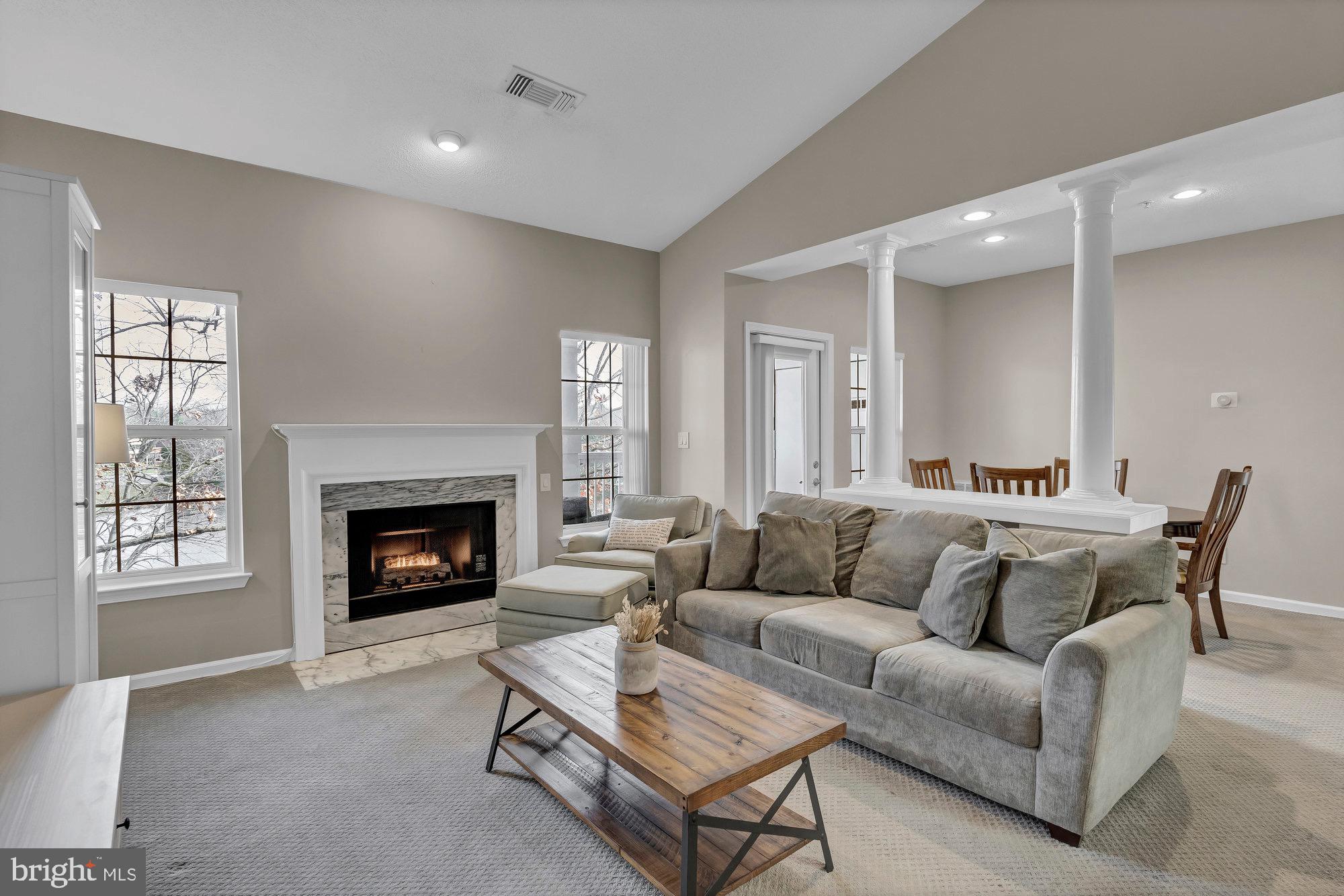 EDGEWATER AT TOWN CENTER - Residential