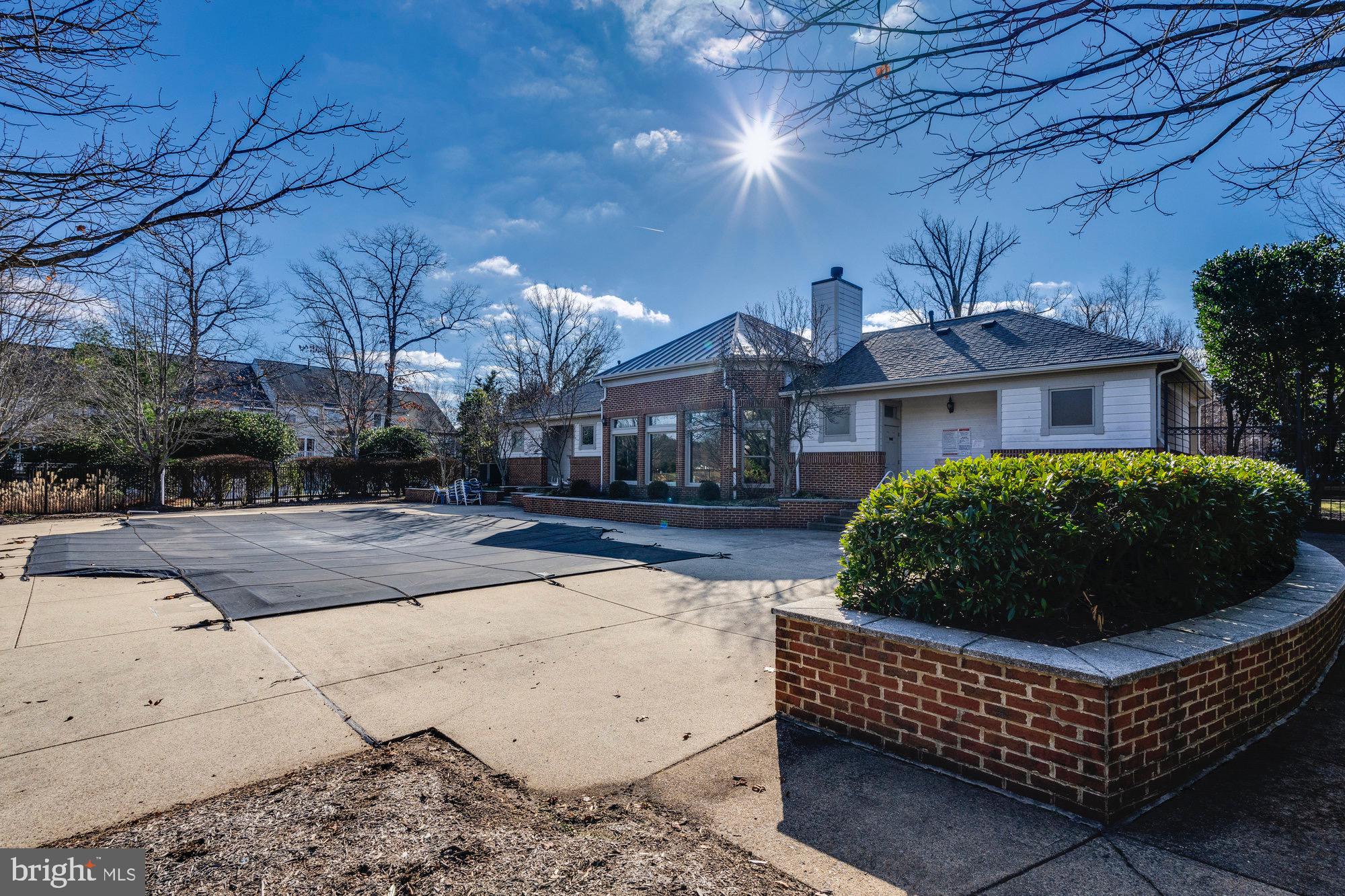 EDGEWATER AT TOWN CENTER - Residential