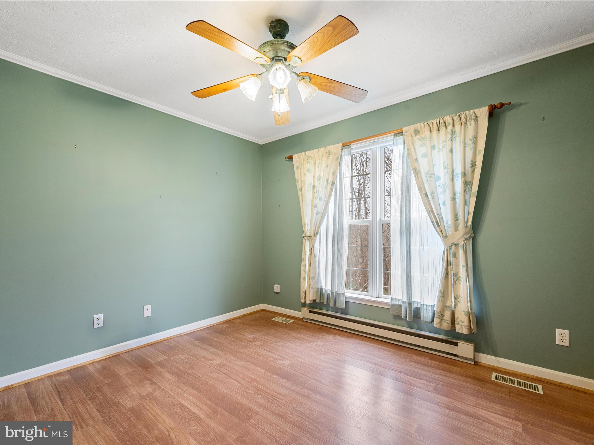 TALL PINES - Residential