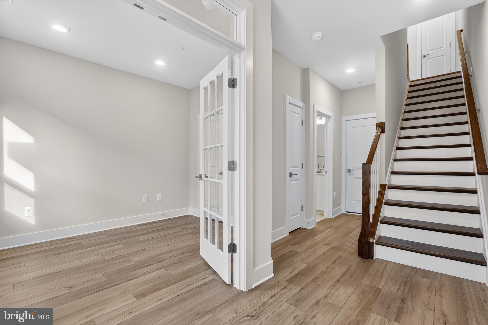 LOCKE LANDING - Residential