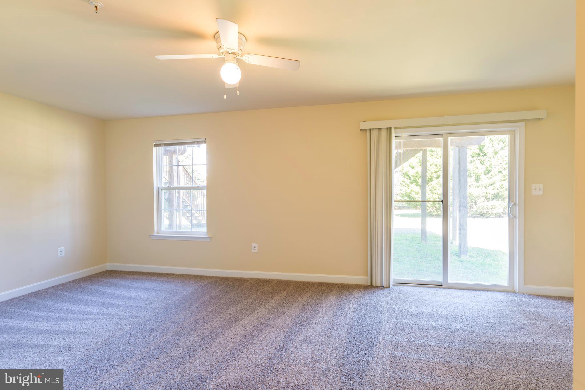 VILLAS ON WATERS EDGE - Residential