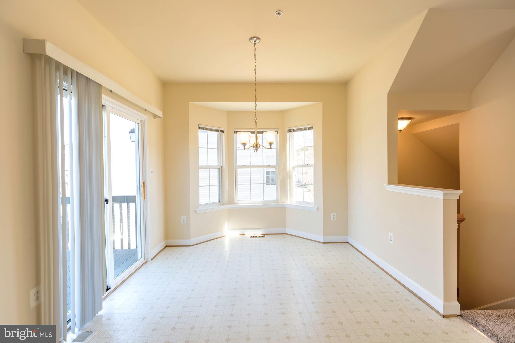 VILLAS ON WATERS EDGE - Residential