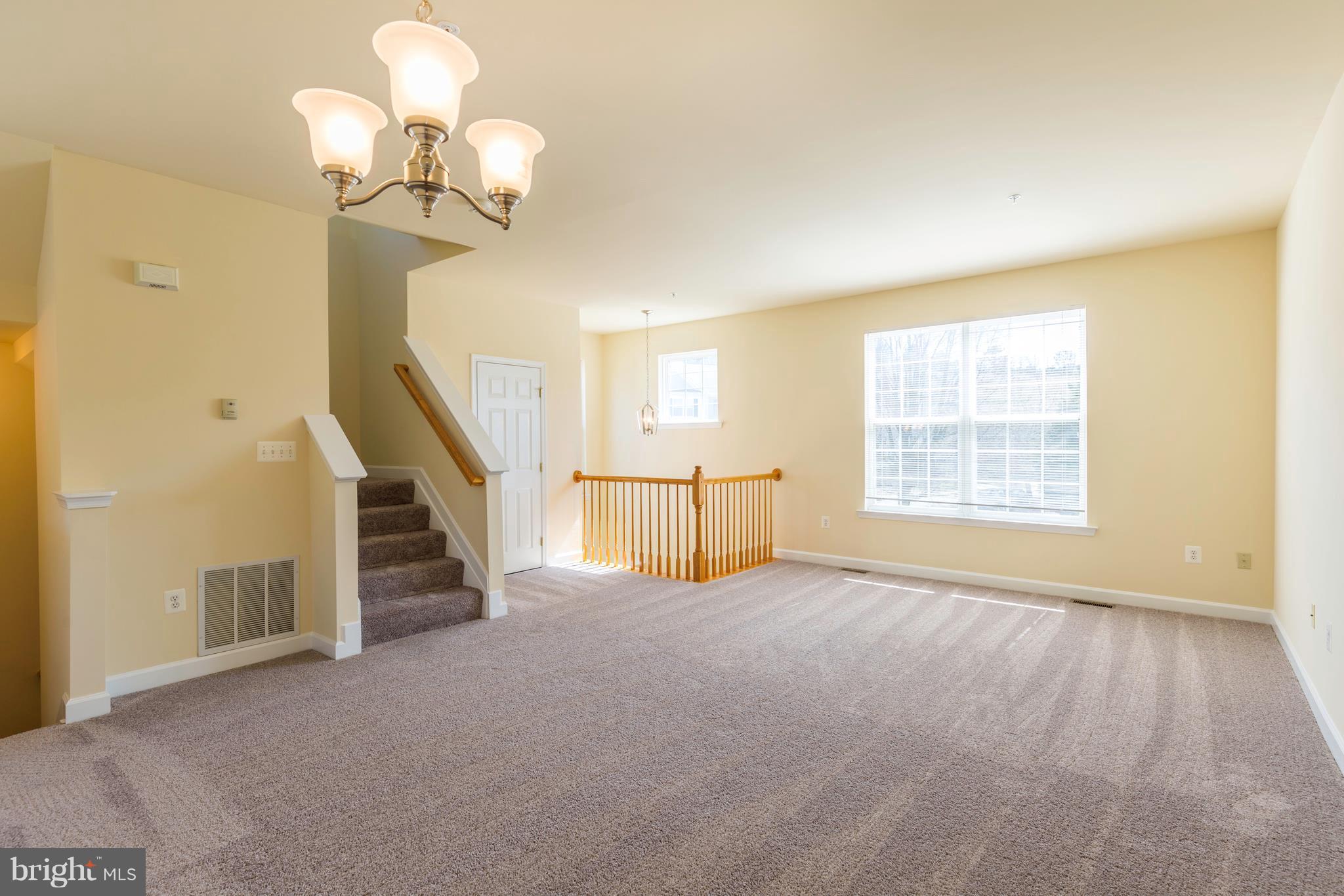 VILLAS ON WATERS EDGE - Residential