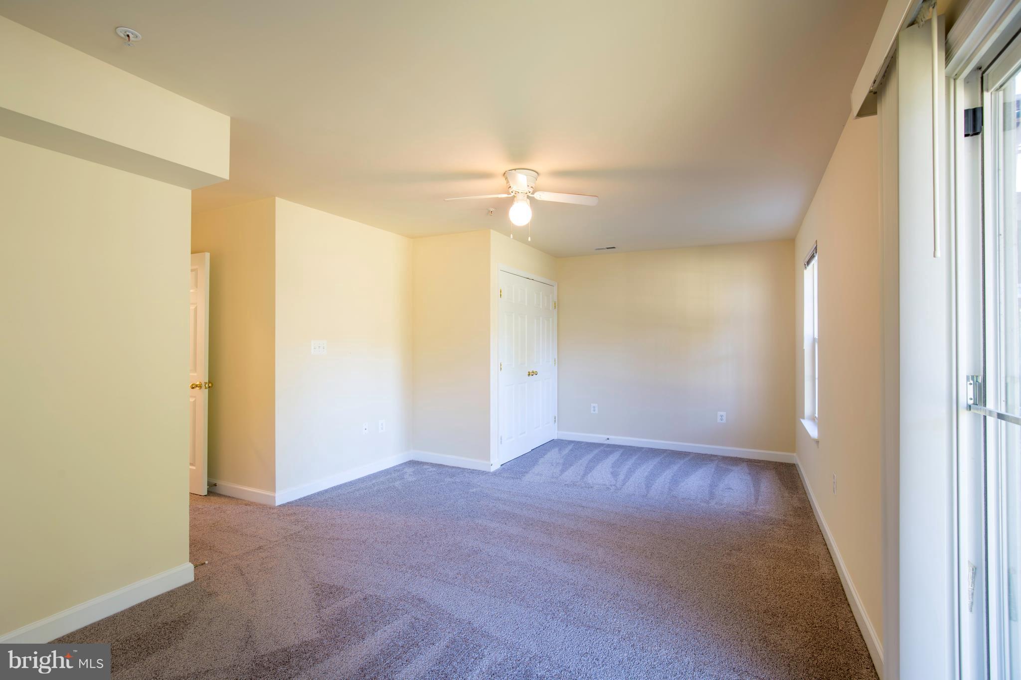 VILLAS ON WATERS EDGE - Residential