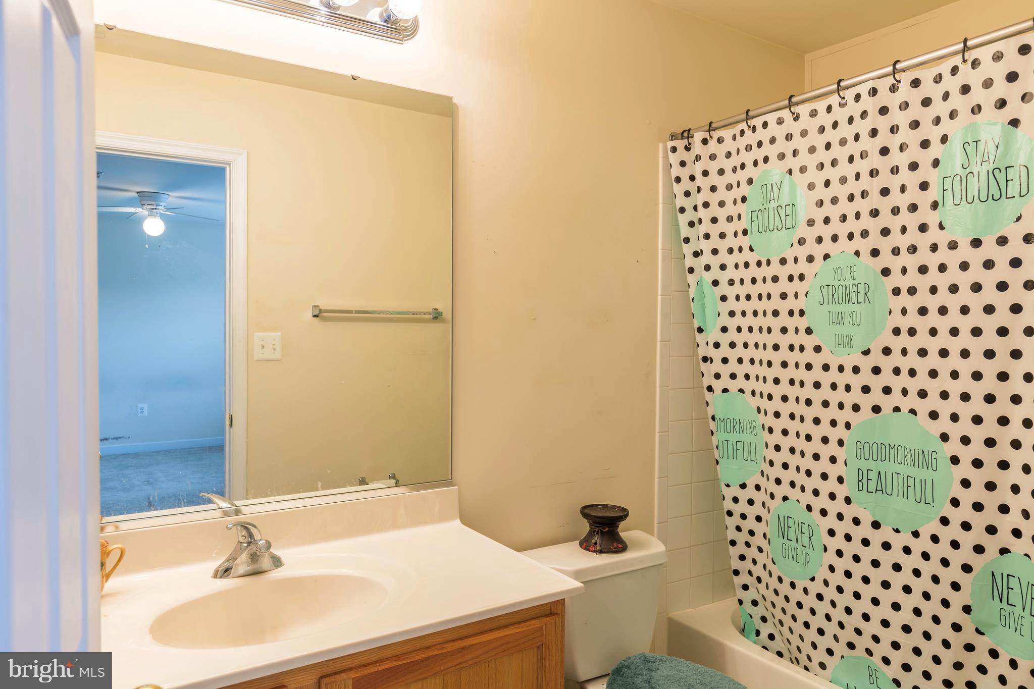 VILLAS ON WATERS EDGE - Residential