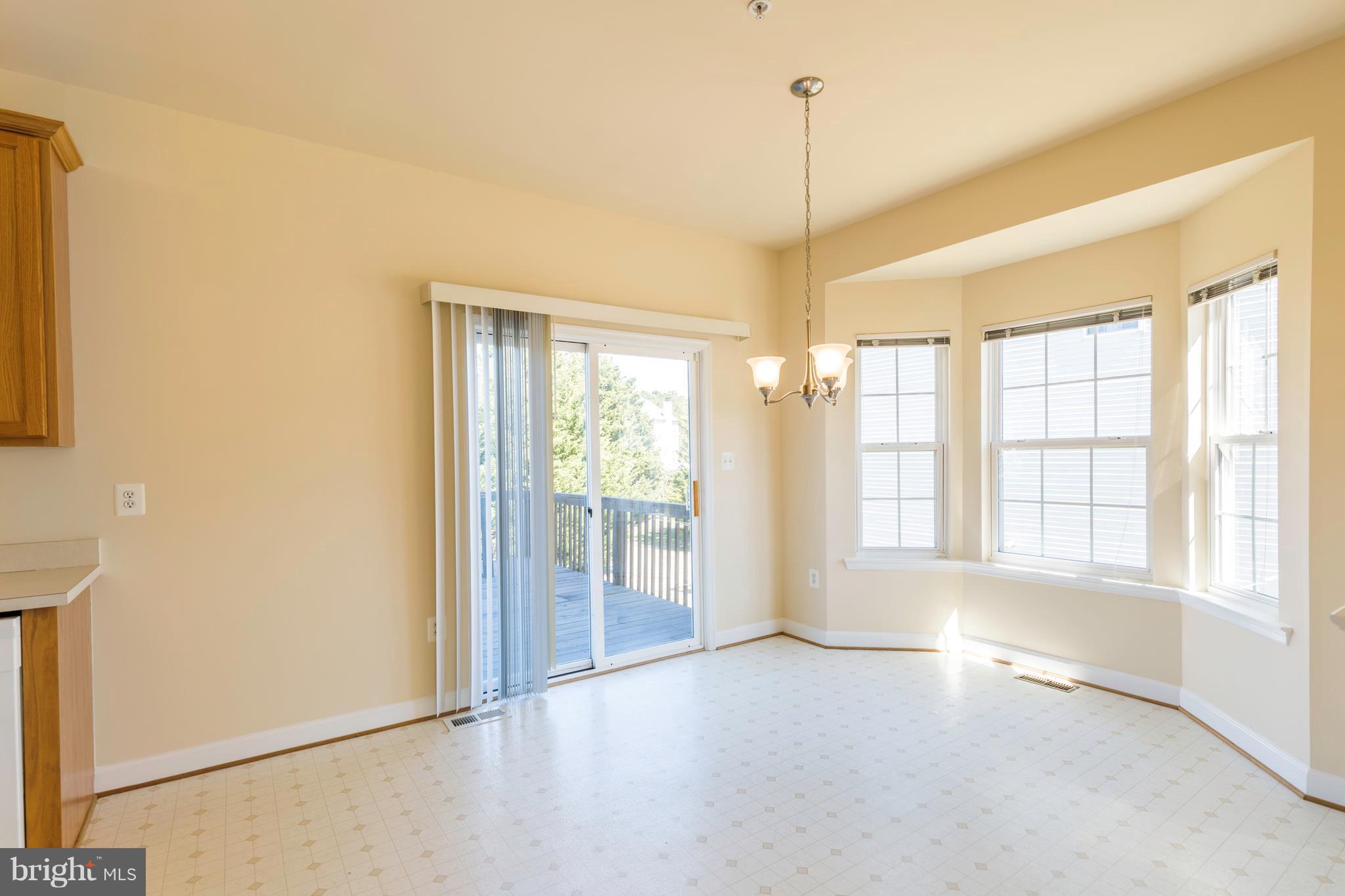 VILLAS ON WATERS EDGE - Residential