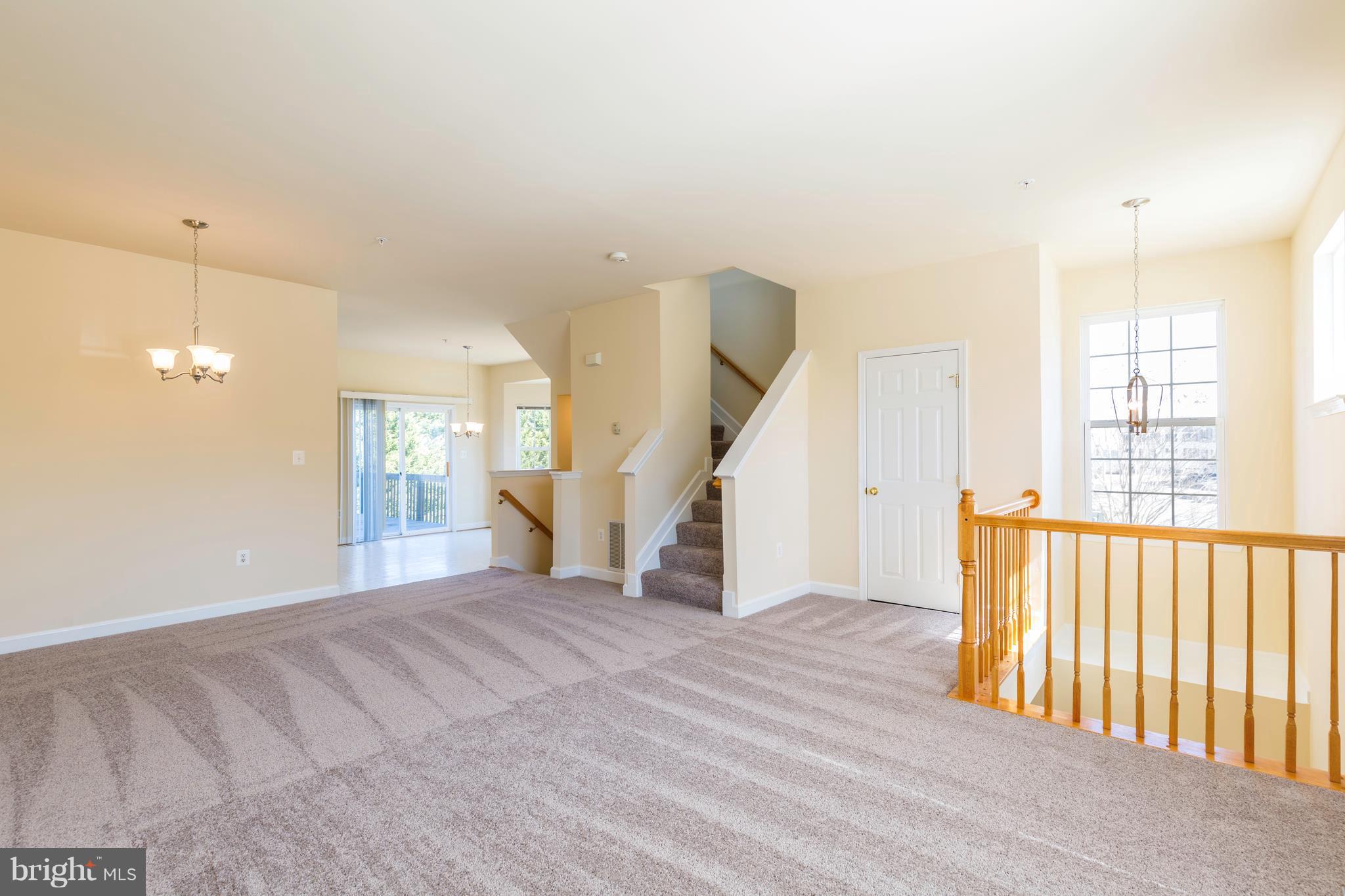 VILLAS ON WATERS EDGE - Residential