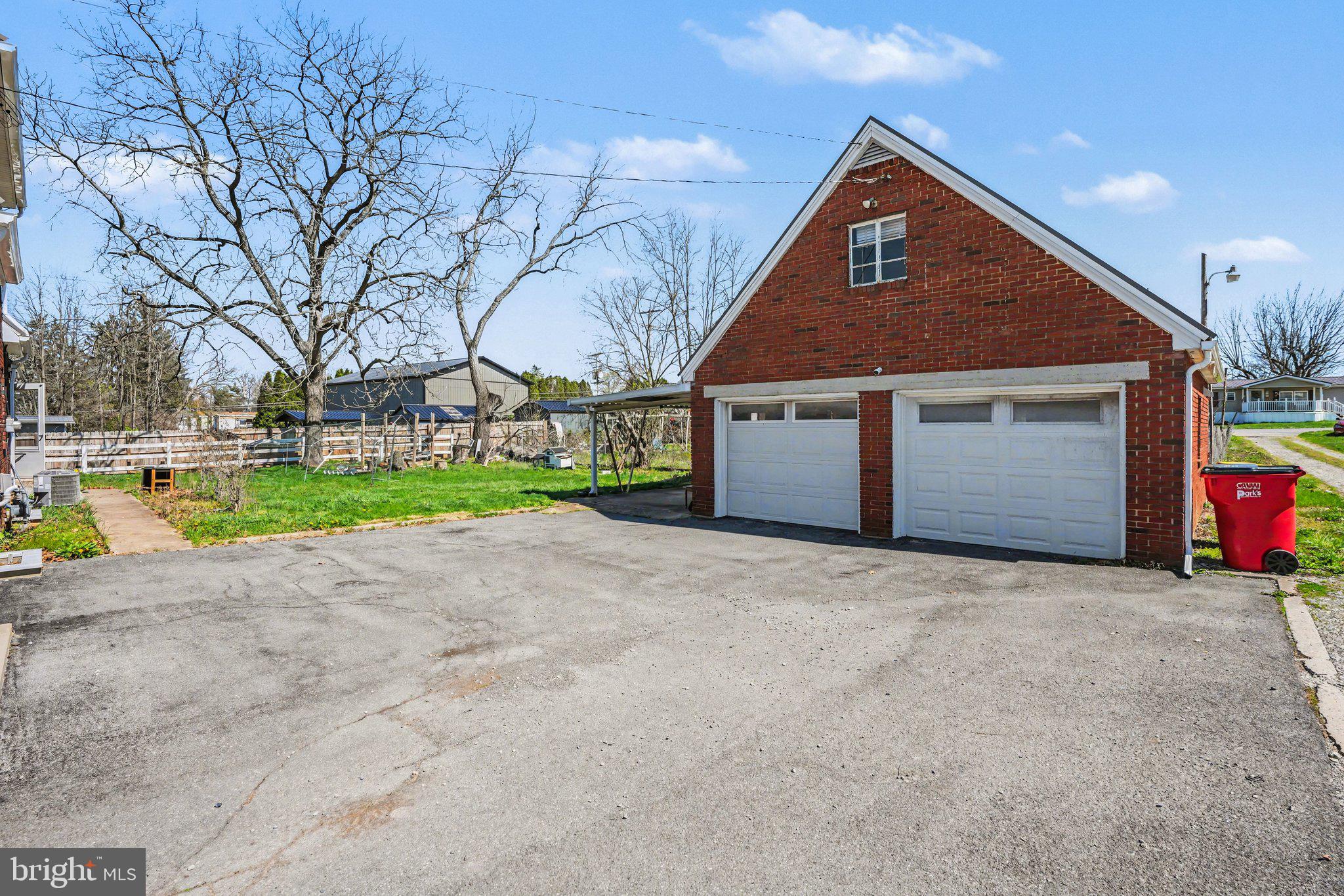 SOUTHAMPTON TWP - Residential