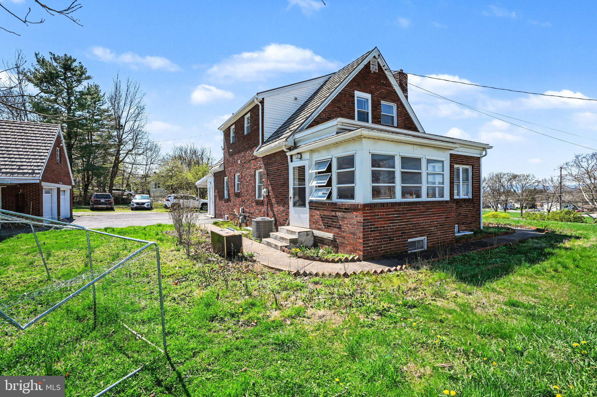 SOUTHAMPTON TWP - Residential