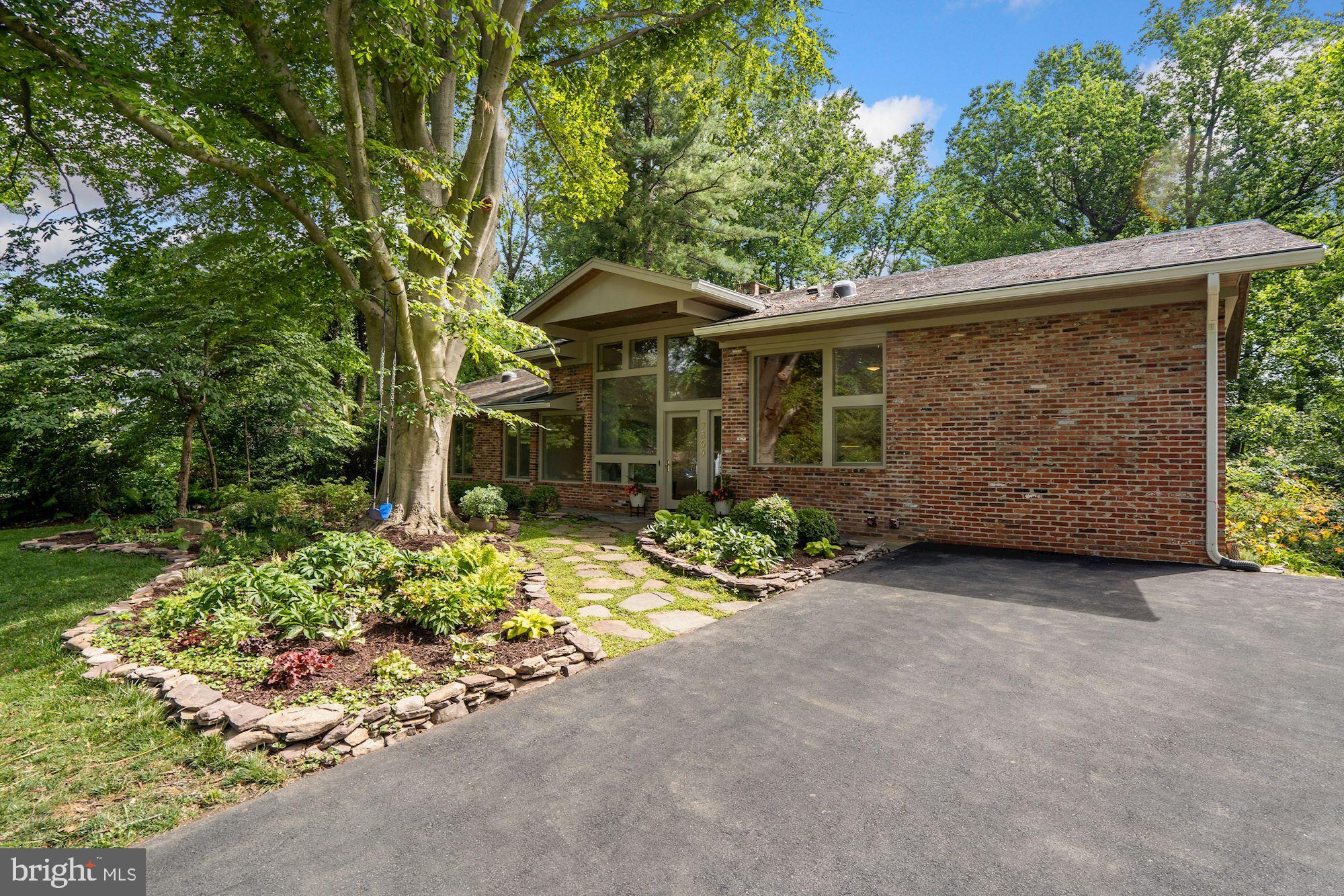 BETHESDA OUTSIDE - Residential