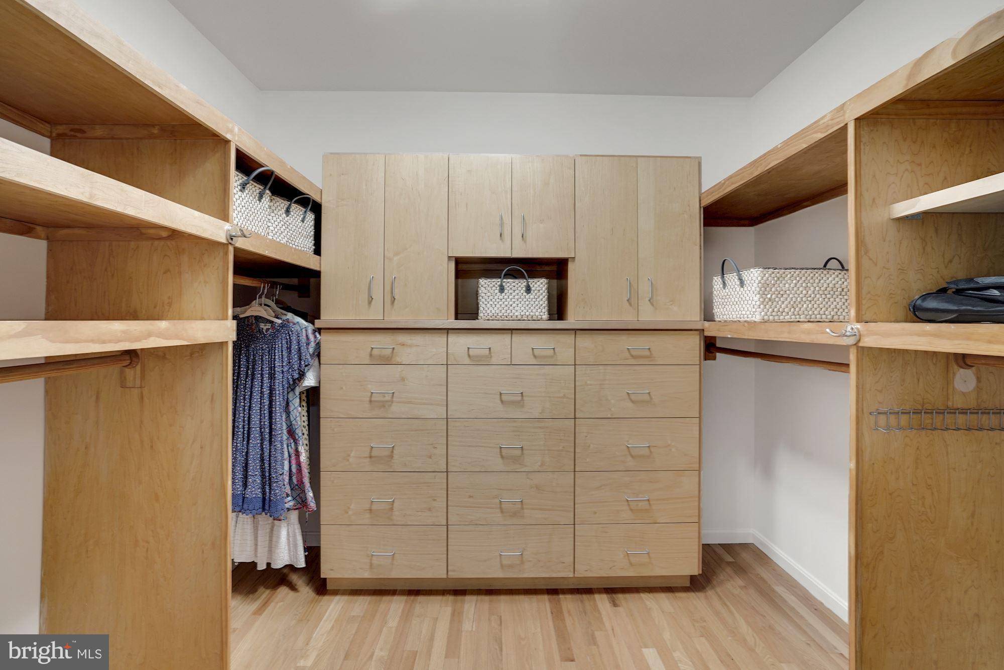 BETHESDA OUTSIDE - Residential