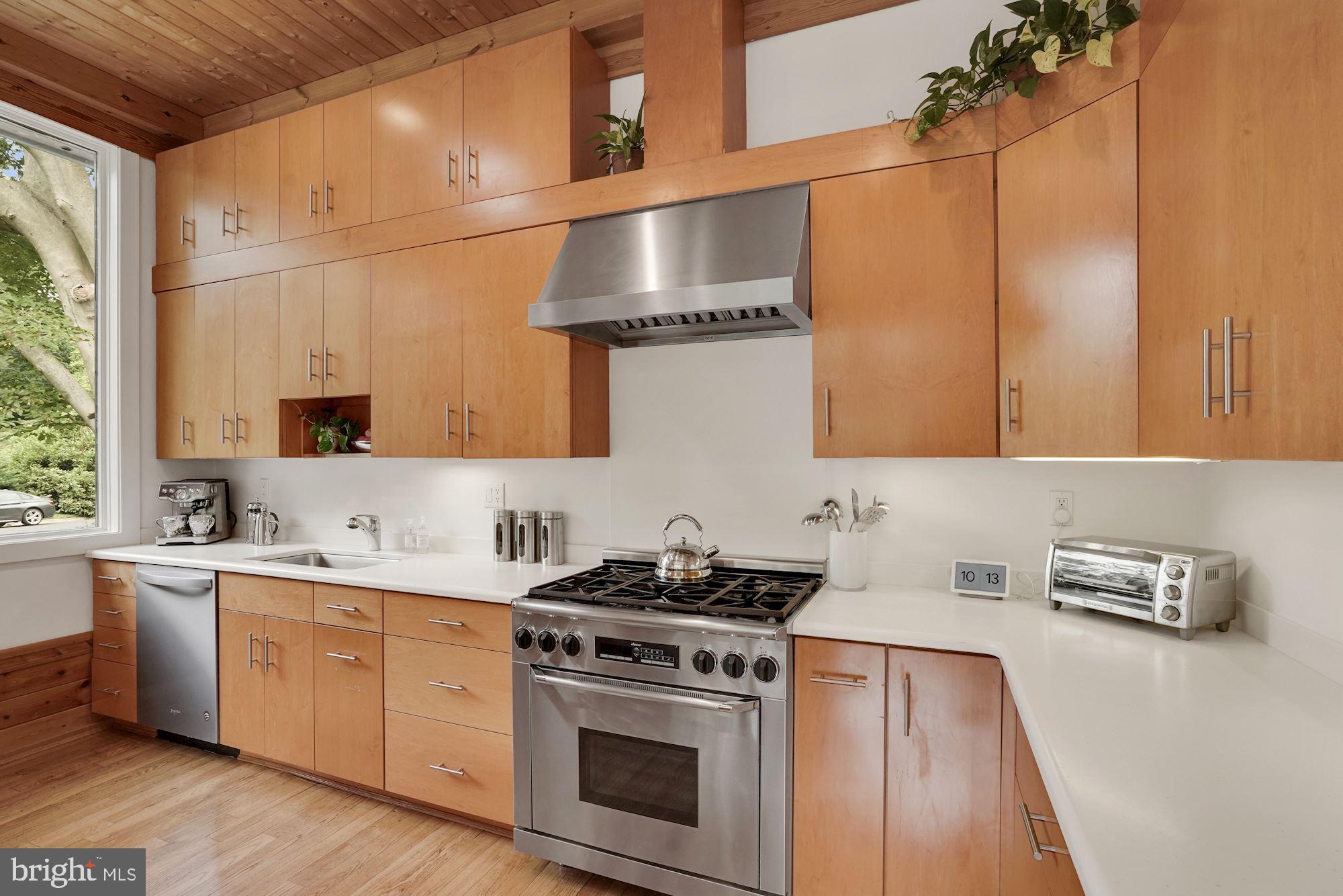 BETHESDA OUTSIDE - Residential