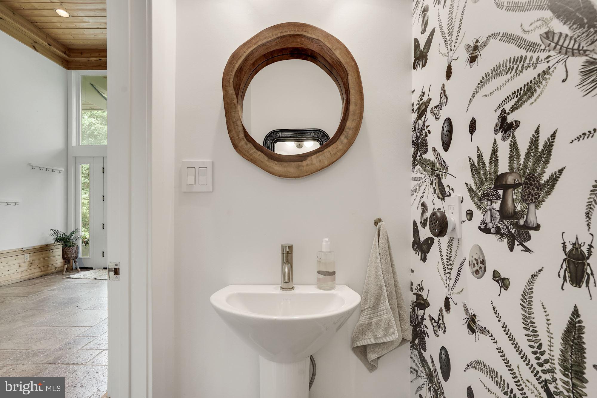 BETHESDA OUTSIDE - Residential