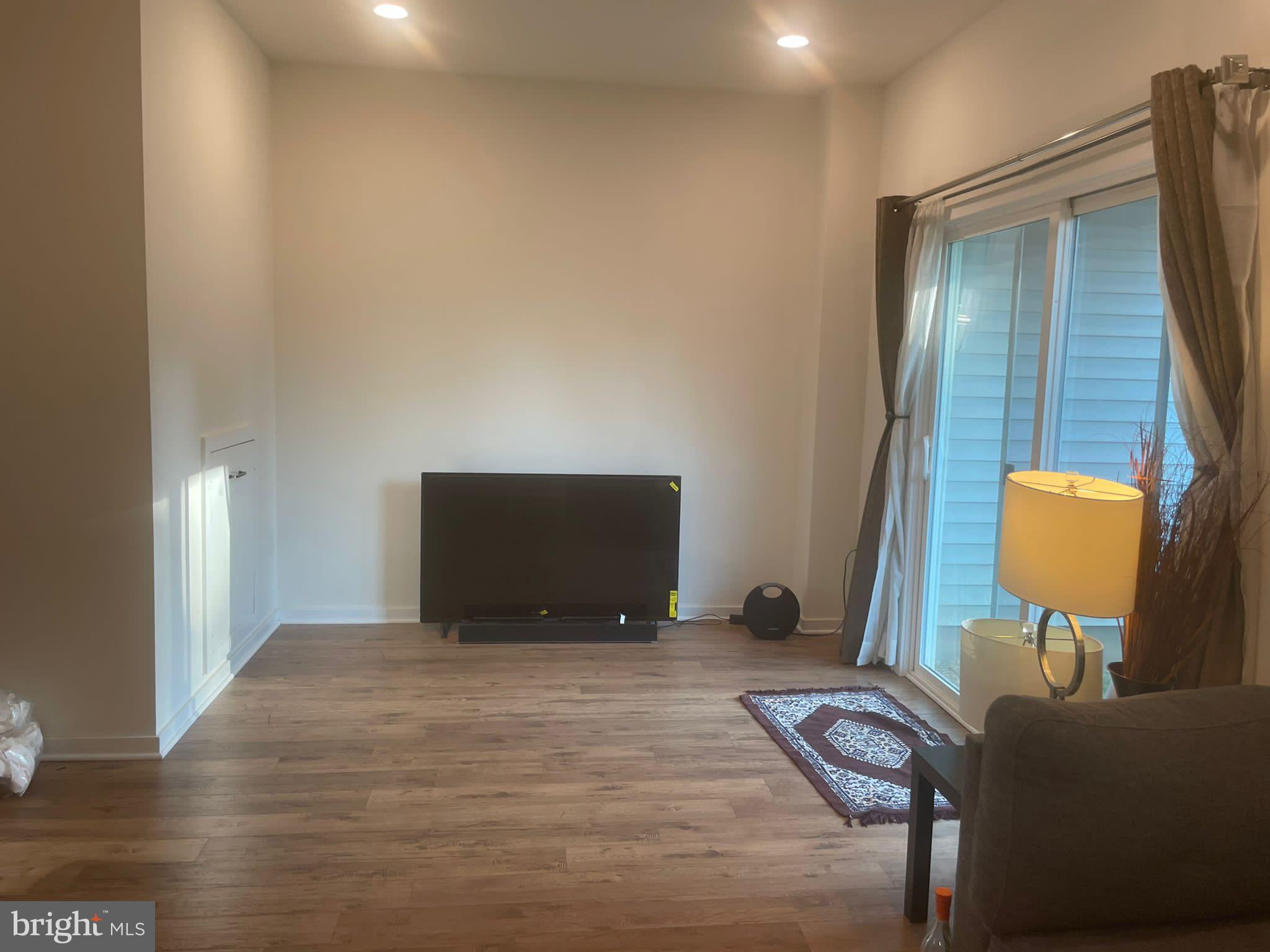 TOWNES AT SHANNON HILL - Residential