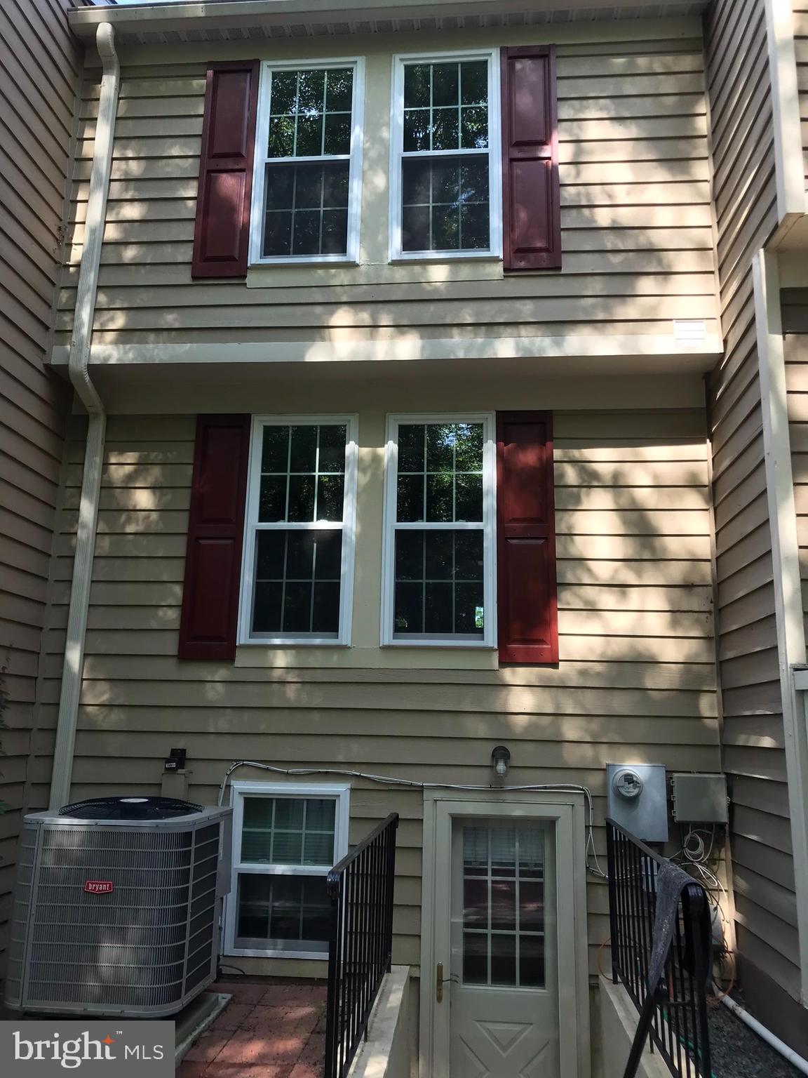 WOODCREST CLUSTER - Residential Lease